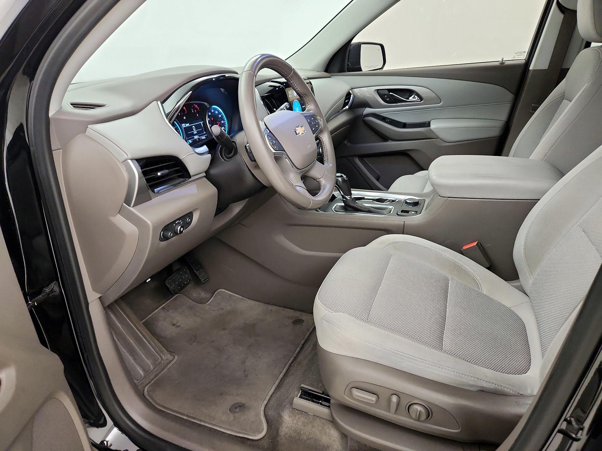 Thumbnail: 2018 Chevrolet Traverse - 11