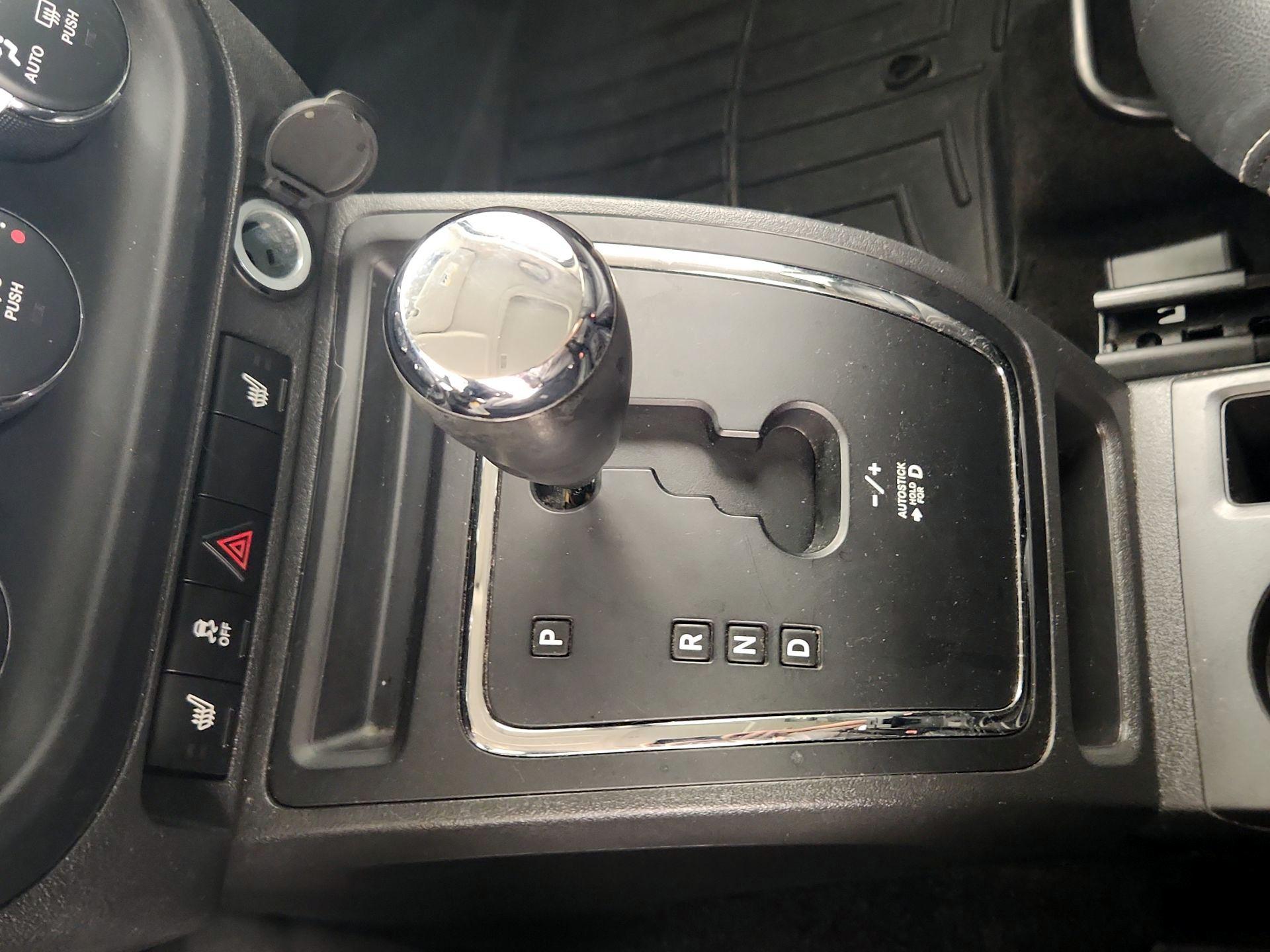 Thumbnail: 2017 Jeep Patriot - 16