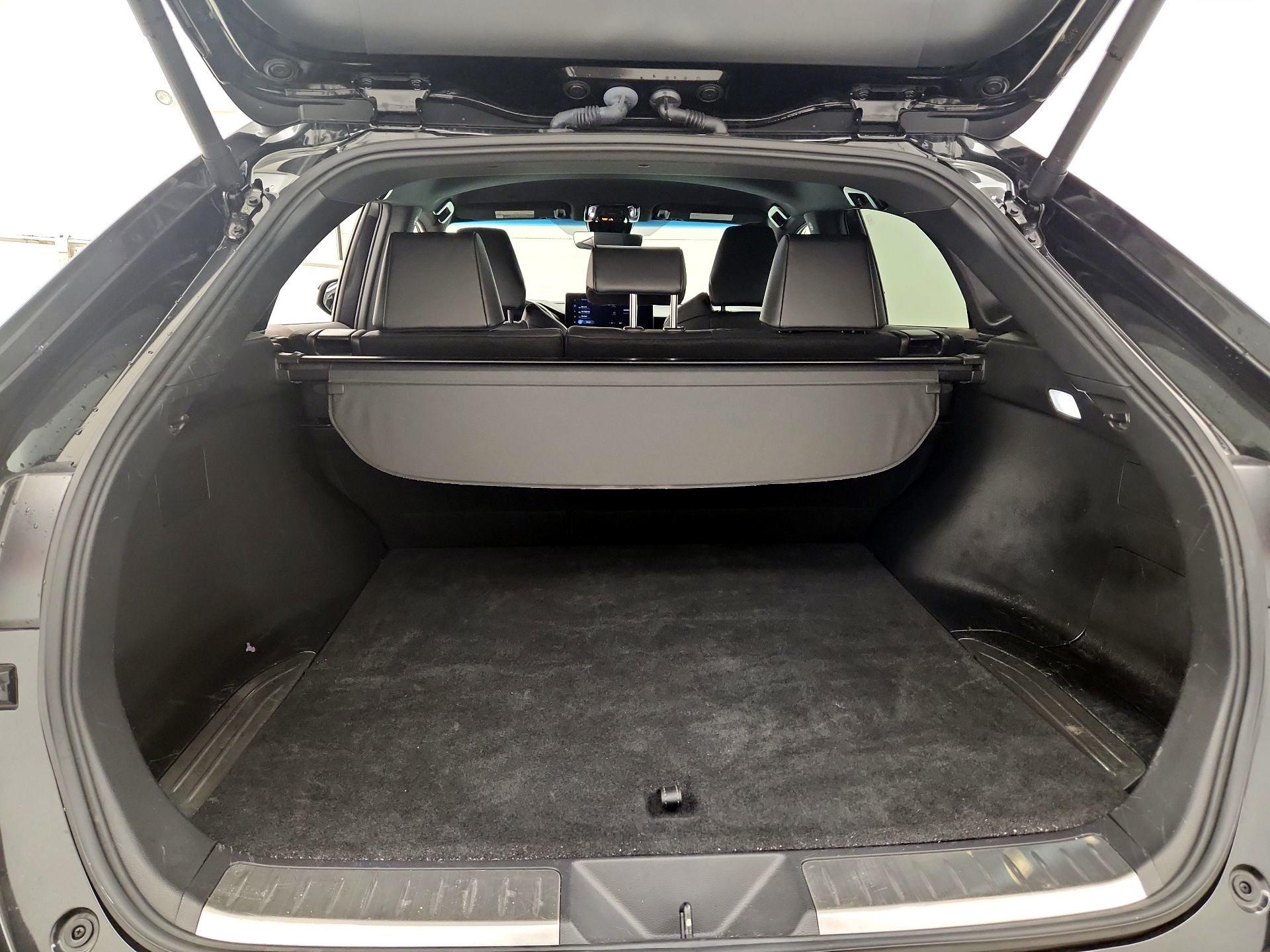 Thumbnail: 2024 Toyota Venza - 20