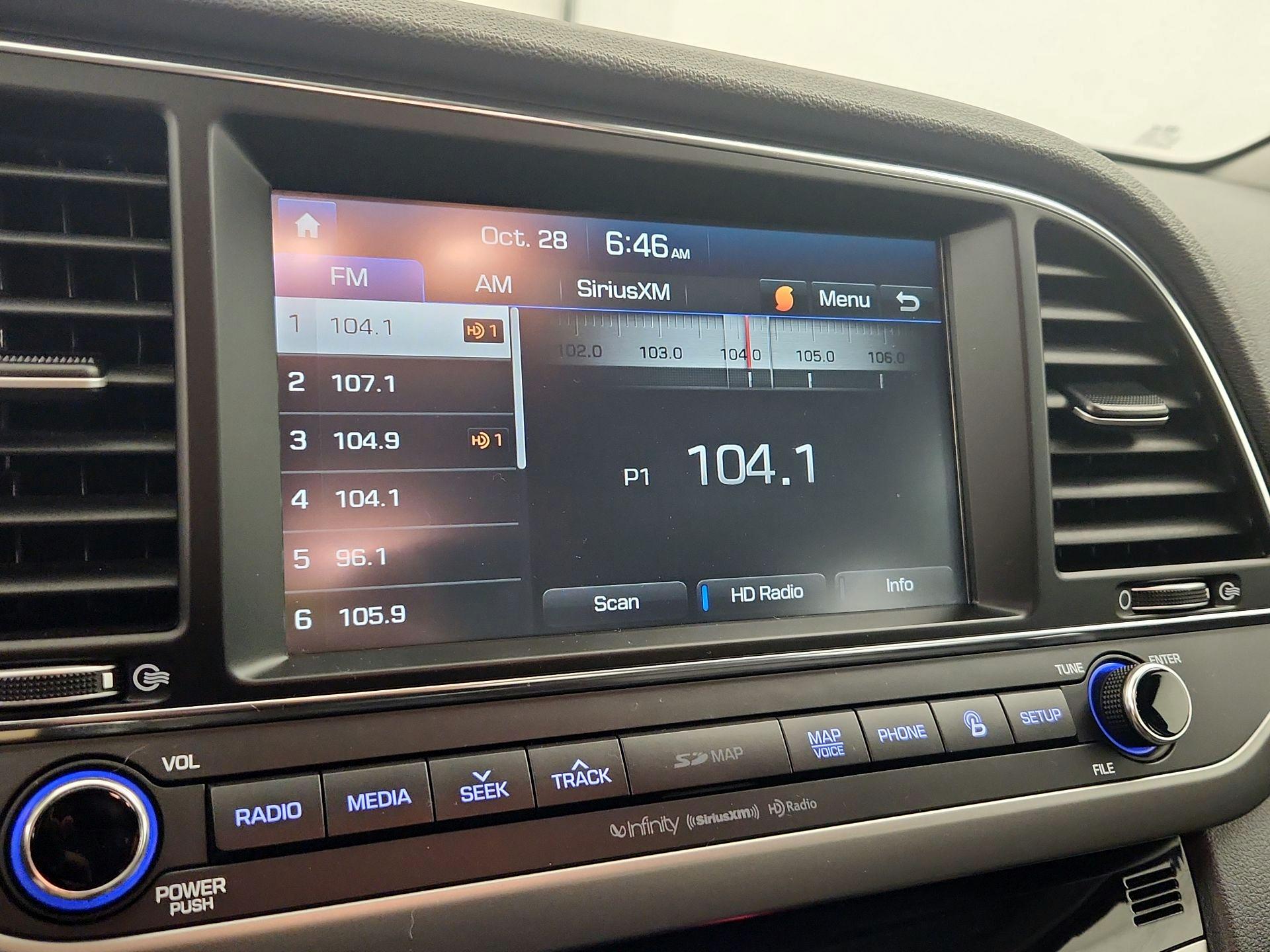 Thumbnail: 2017 Hyundai Elantra - 16