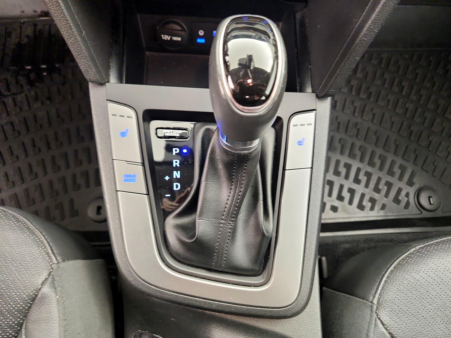 Thumbnail: 2017 Hyundai Elantra - 18