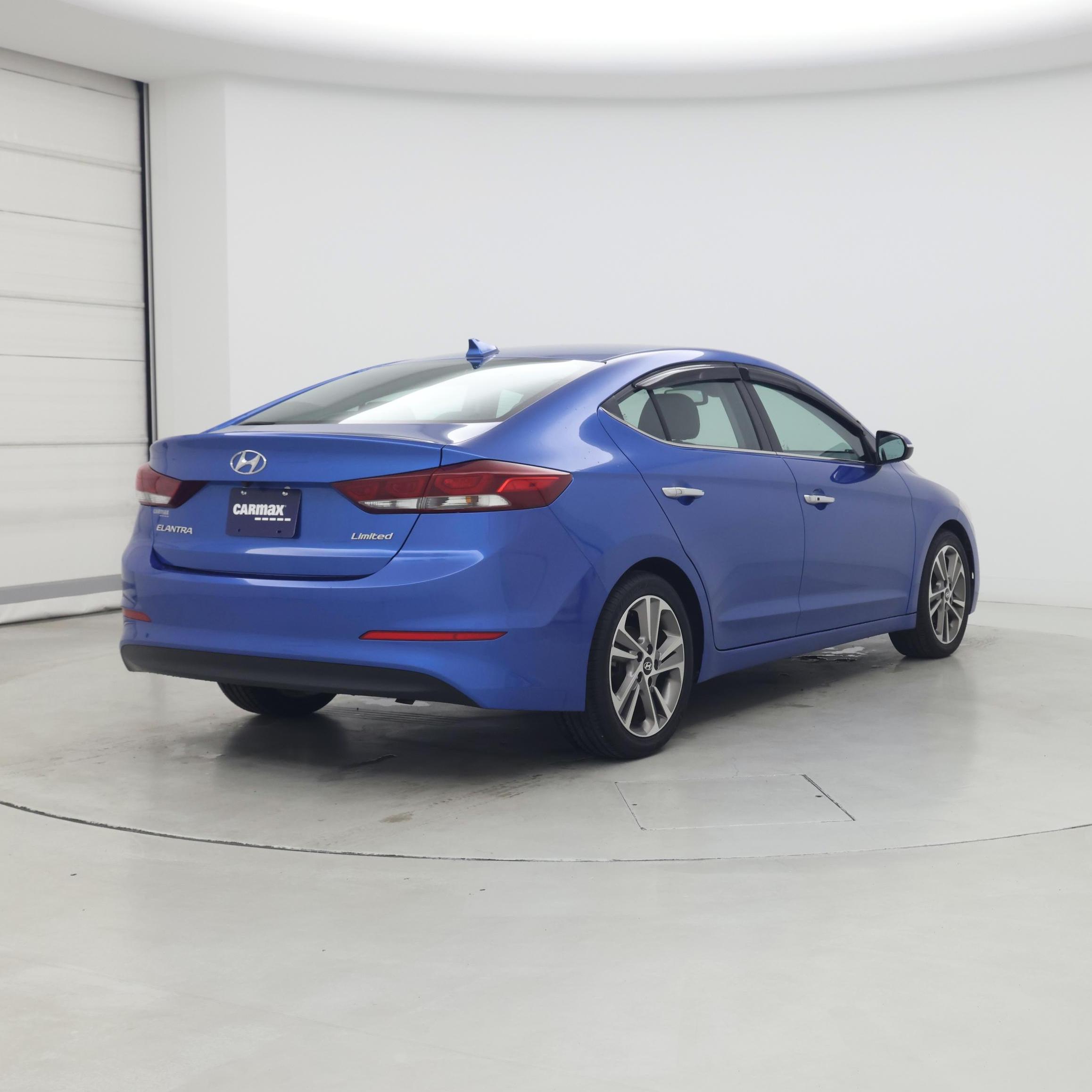 Thumbnail: 2017 Hyundai Elantra - 8