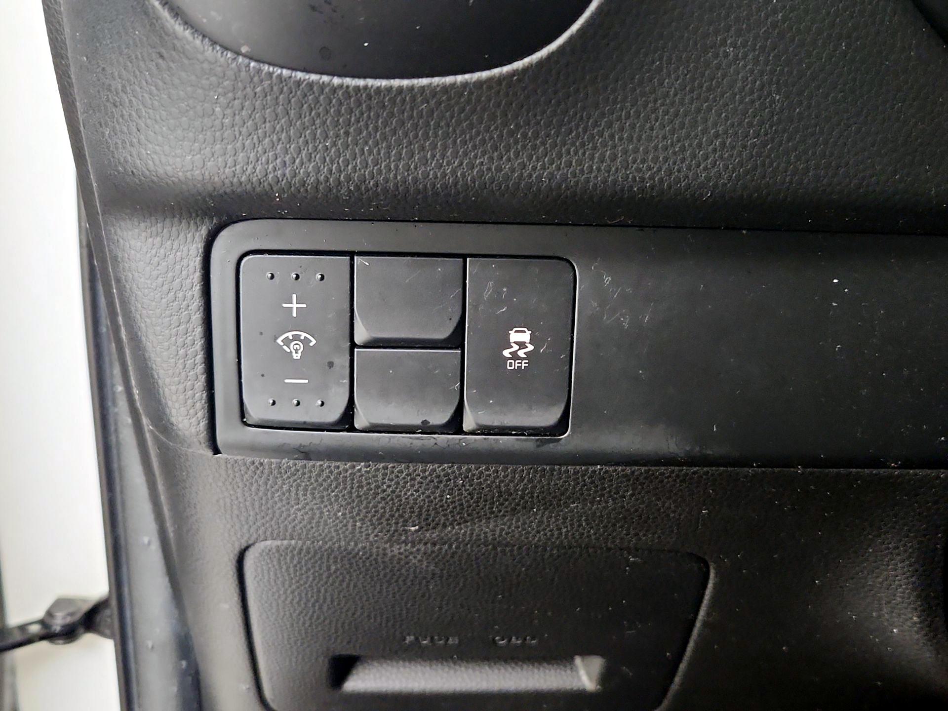 Thumbnail: 2016 Kia Soul - 13