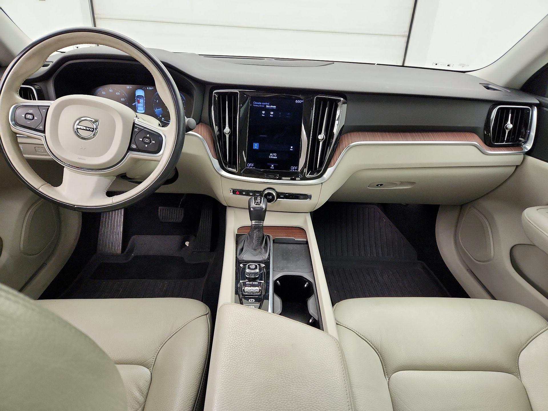 Thumbnail: 2021 Volvo S60 - 9