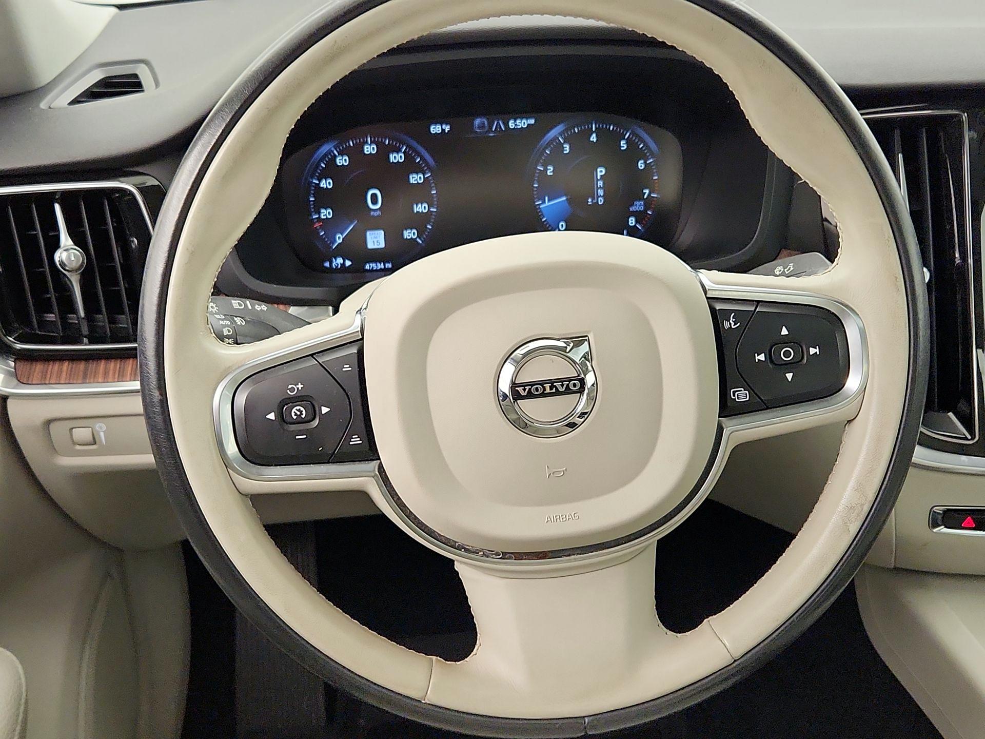 Thumbnail: 2021 Volvo S60 - 10