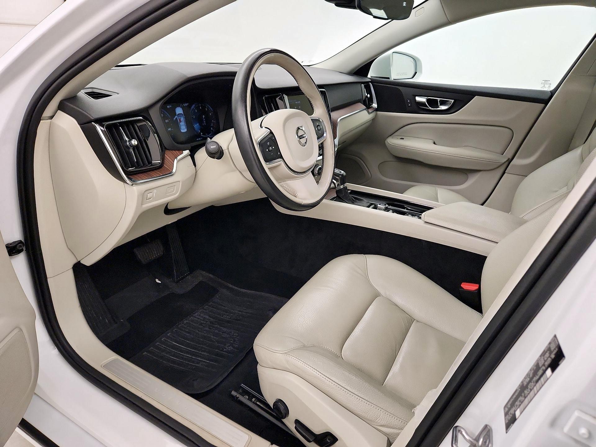 Thumbnail: 2021 Volvo S60 - 11