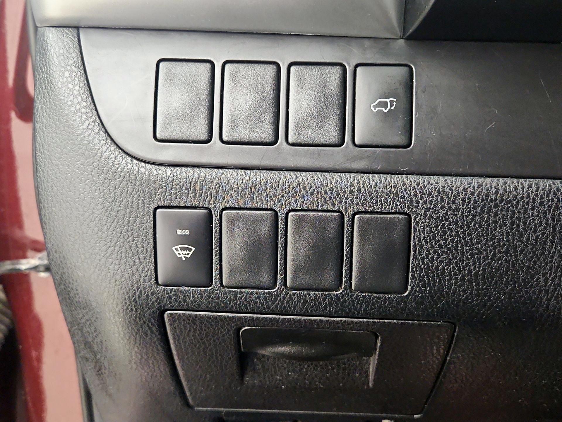 Thumbnail: 2015 Toyota Highlander - 13