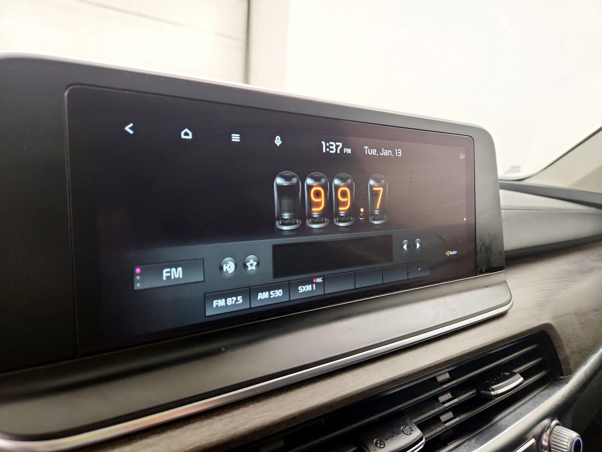 Thumbnail: 2021 Kia Telluride - 16