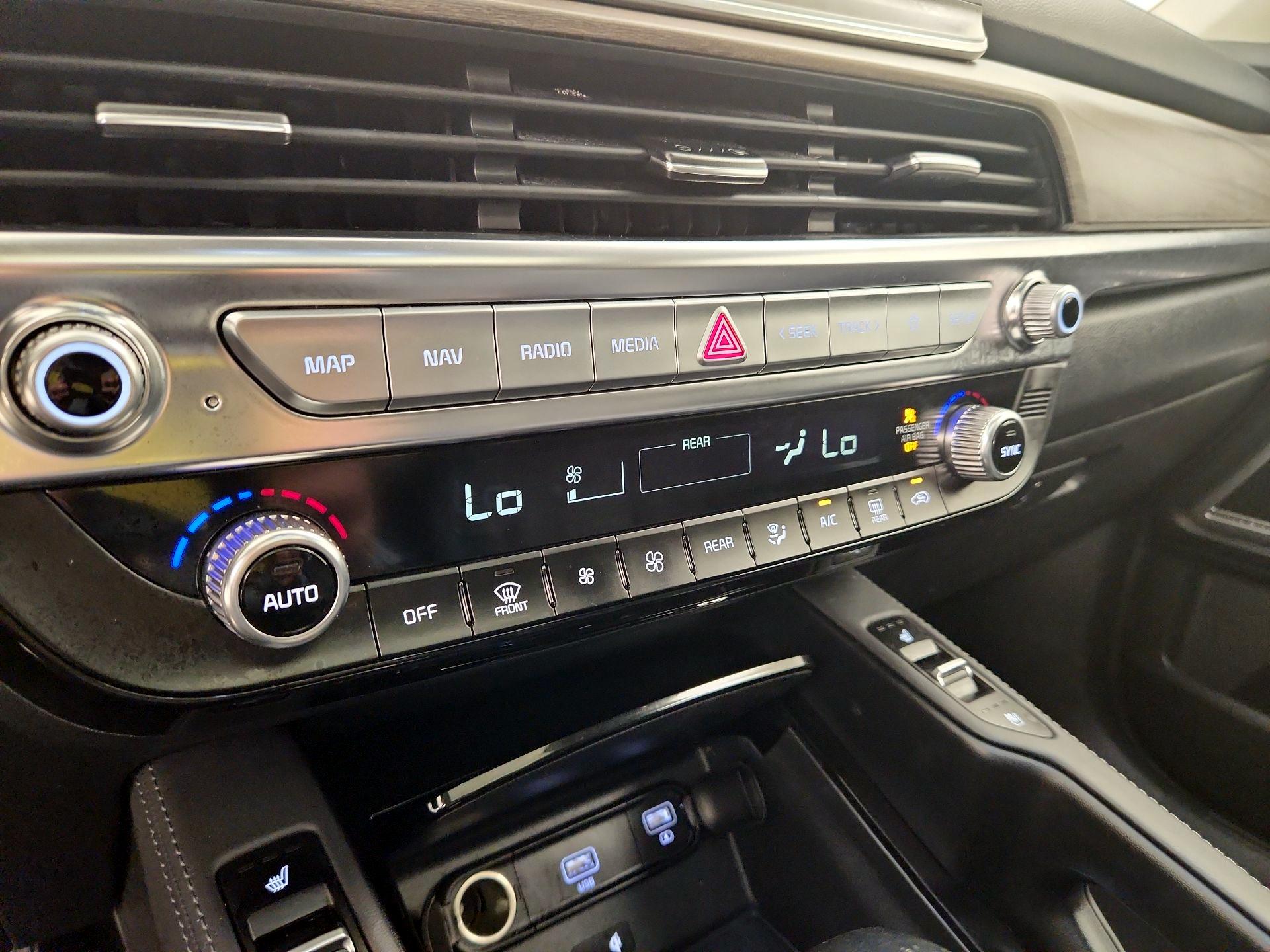 Thumbnail: 2021 Kia Telluride - 17