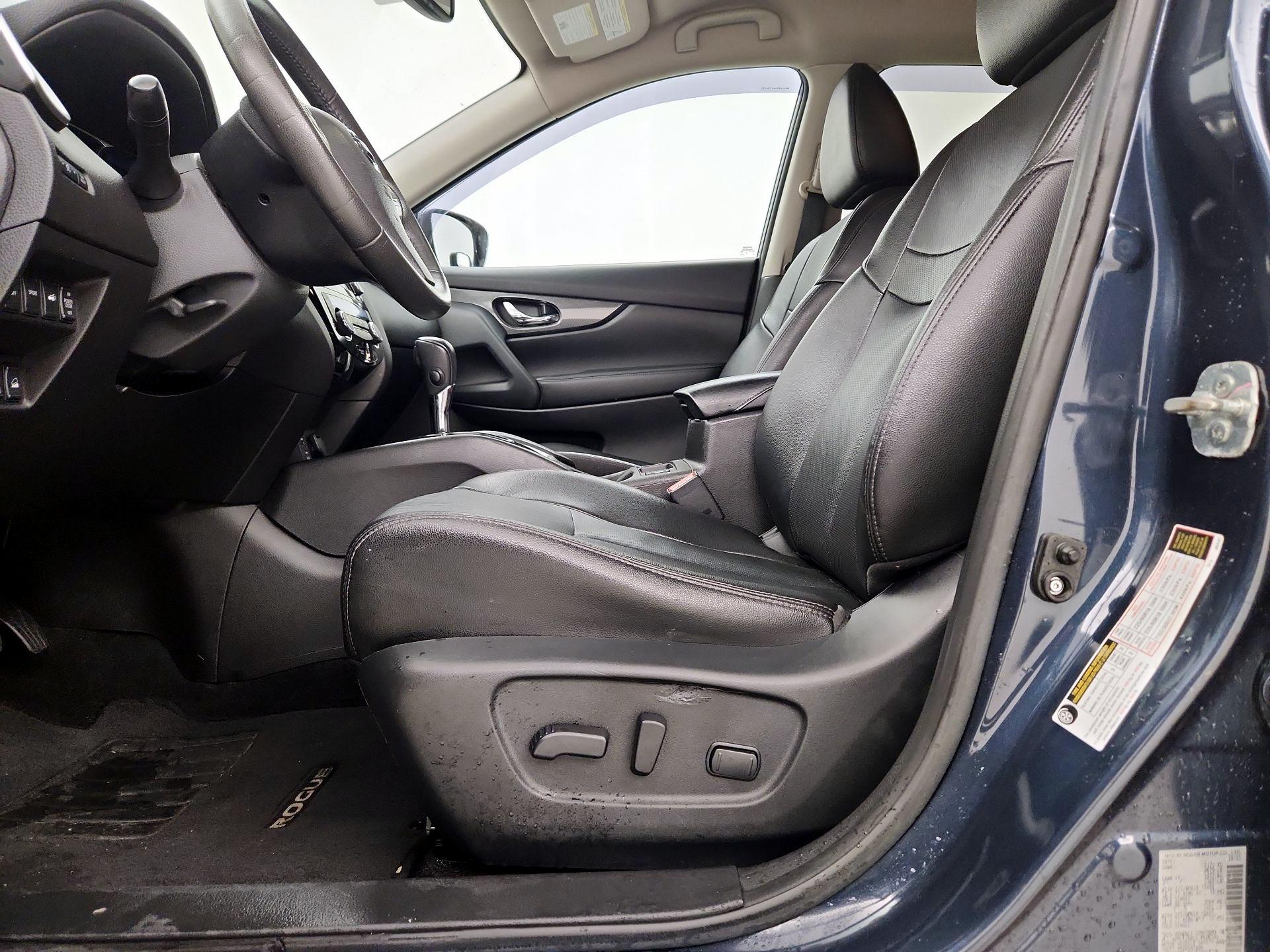 Thumbnail: 2016 Nissan Rogue - 11