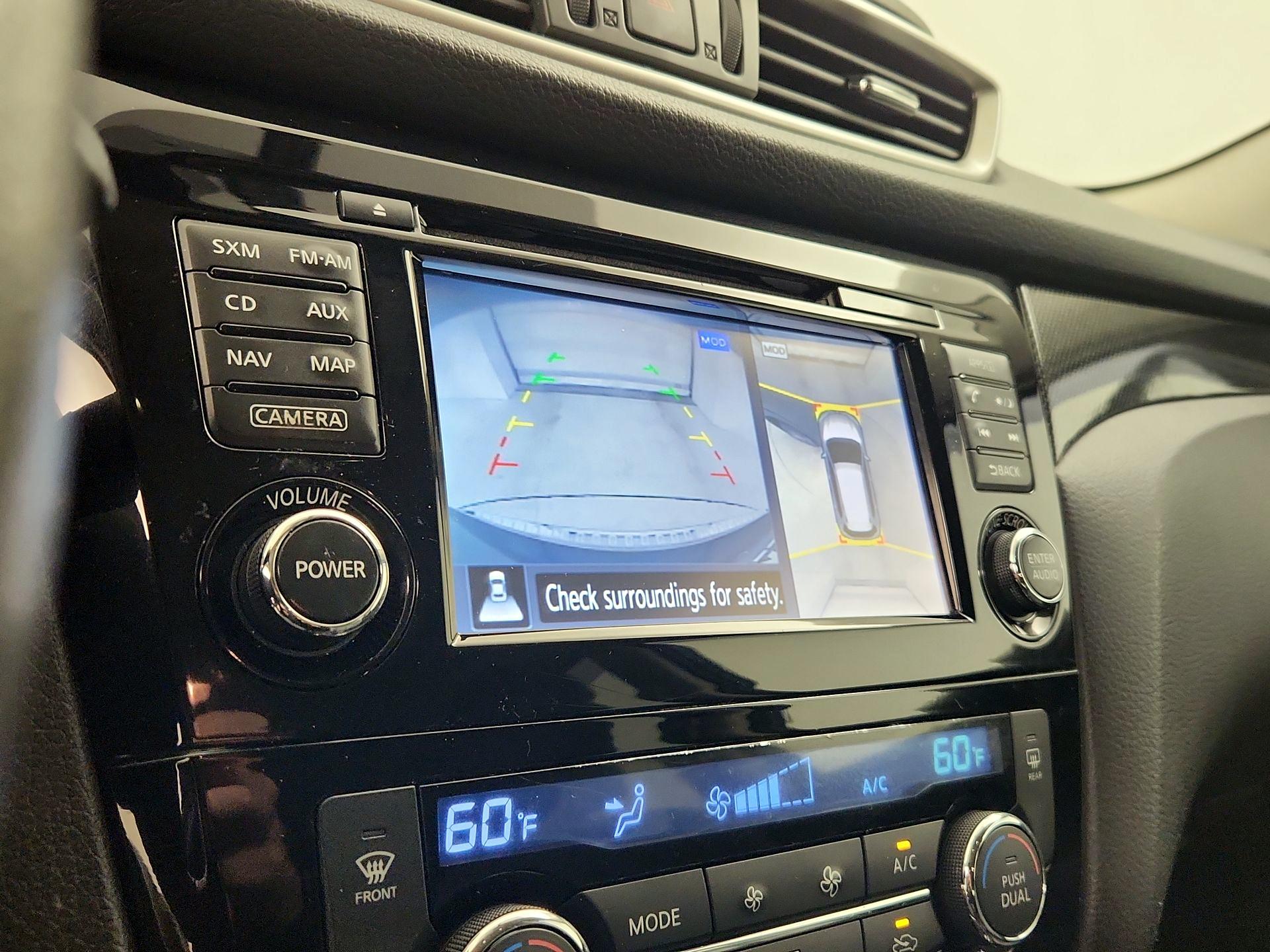 Thumbnail: 2016 Nissan Rogue - 14