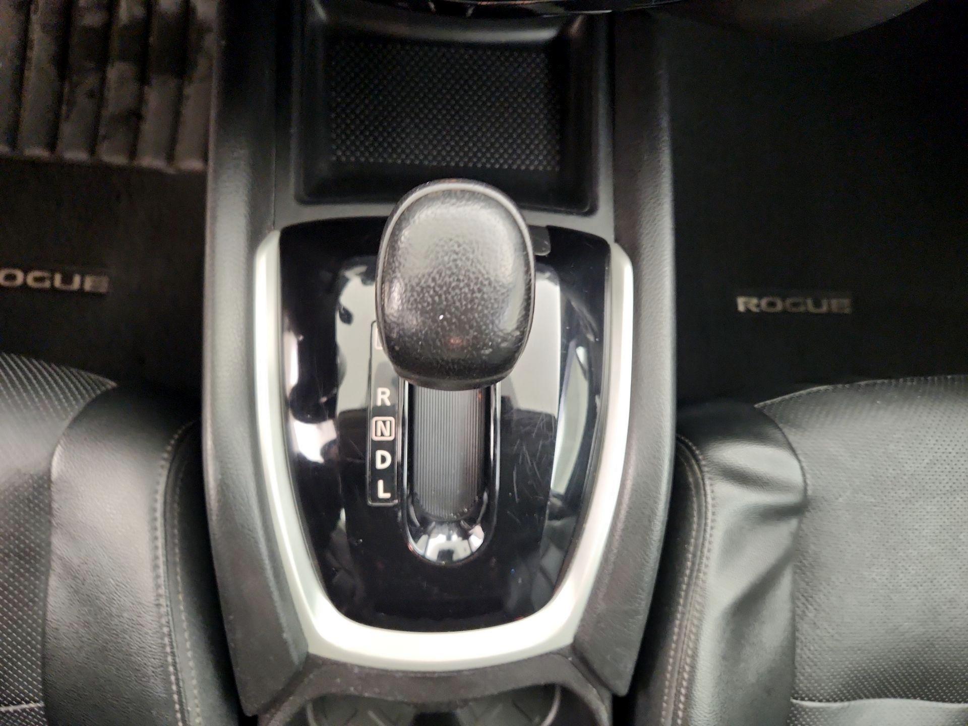 Thumbnail: 2016 Nissan Rogue - 17