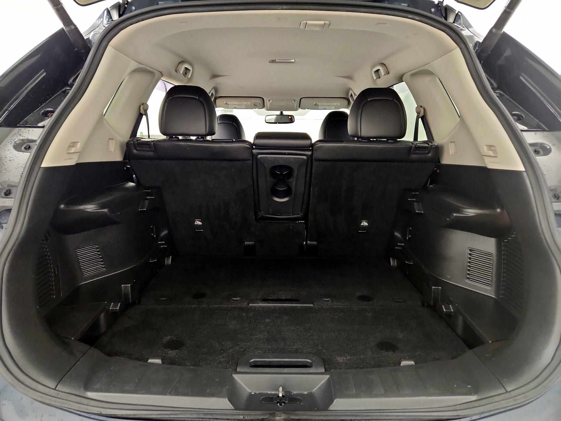 Thumbnail: 2016 Nissan Rogue - 20