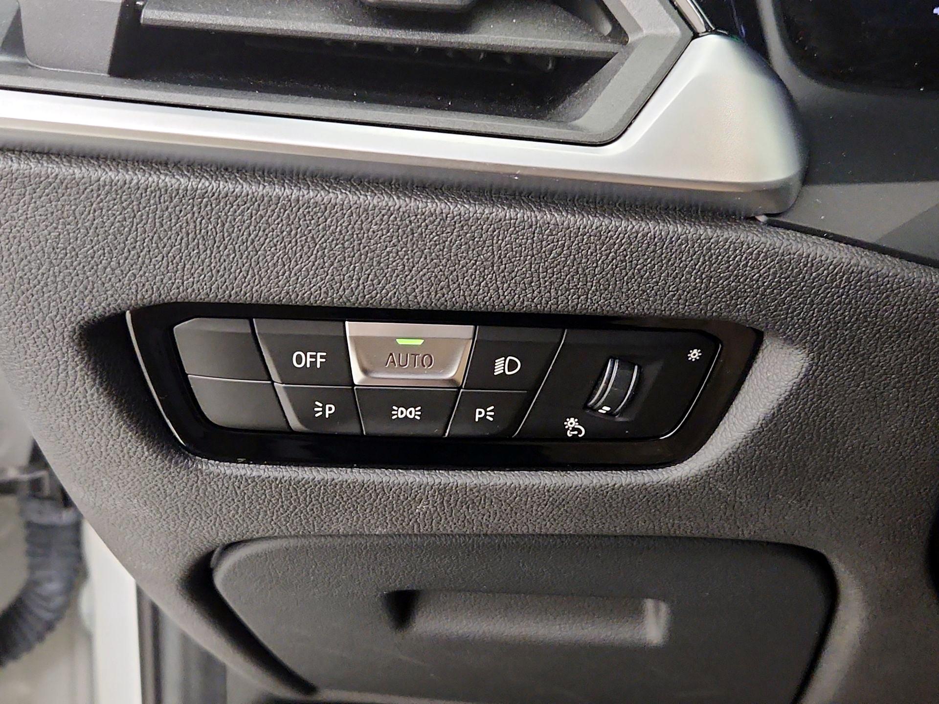 Thumbnail: 2019 BMW 3 Series - 13