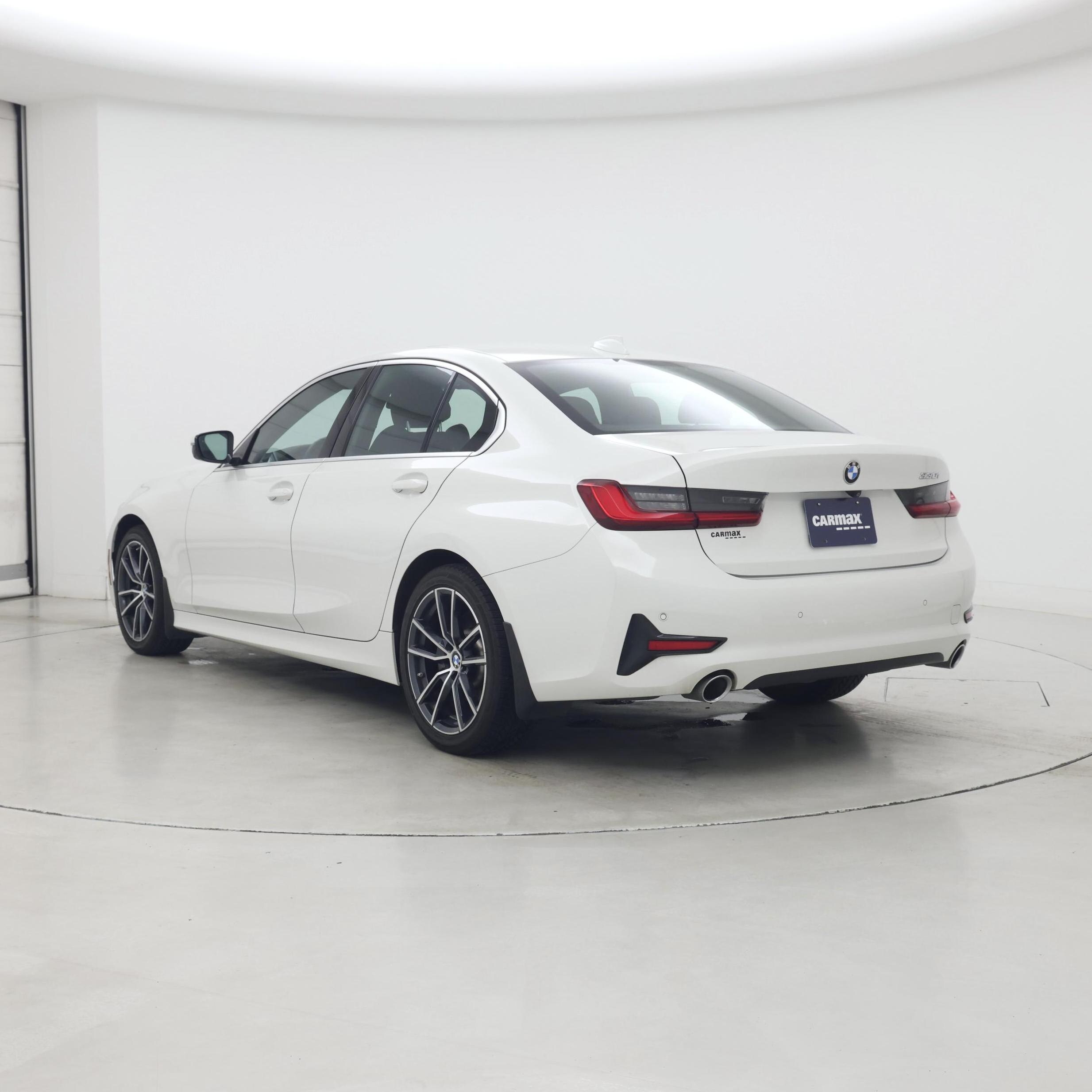 Thumbnail: 2019 BMW 3 Series - 2