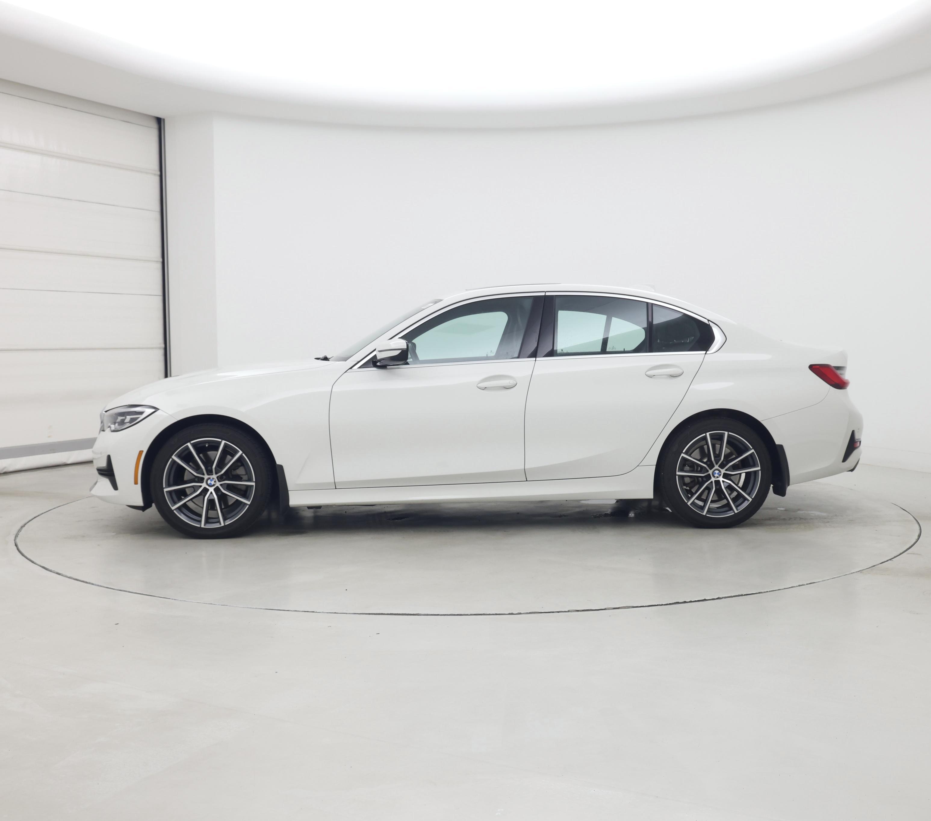 Thumbnail: 2019 BMW 3 Series - 3