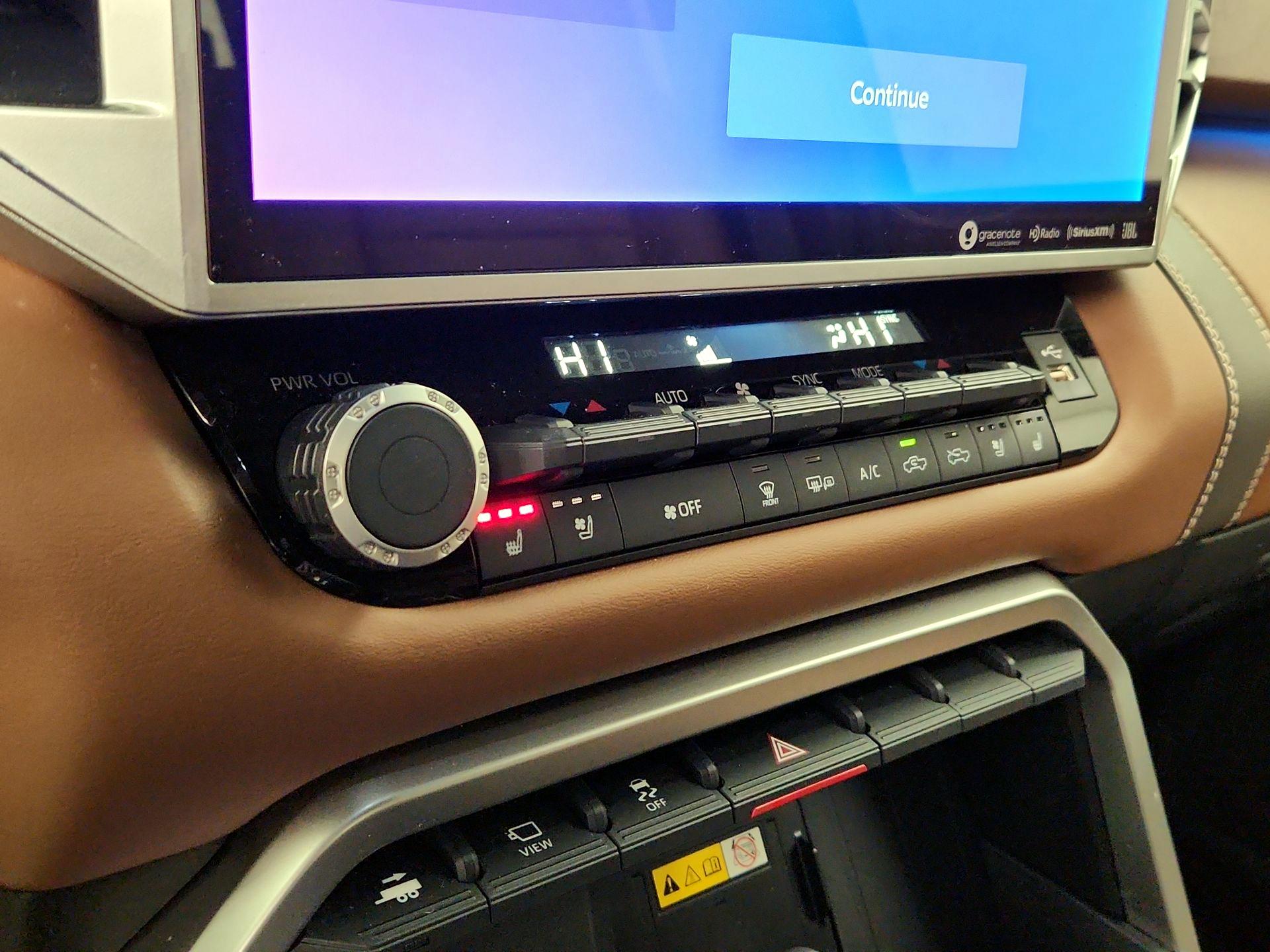 Thumbnail: 2022 Toyota Tundra - 16