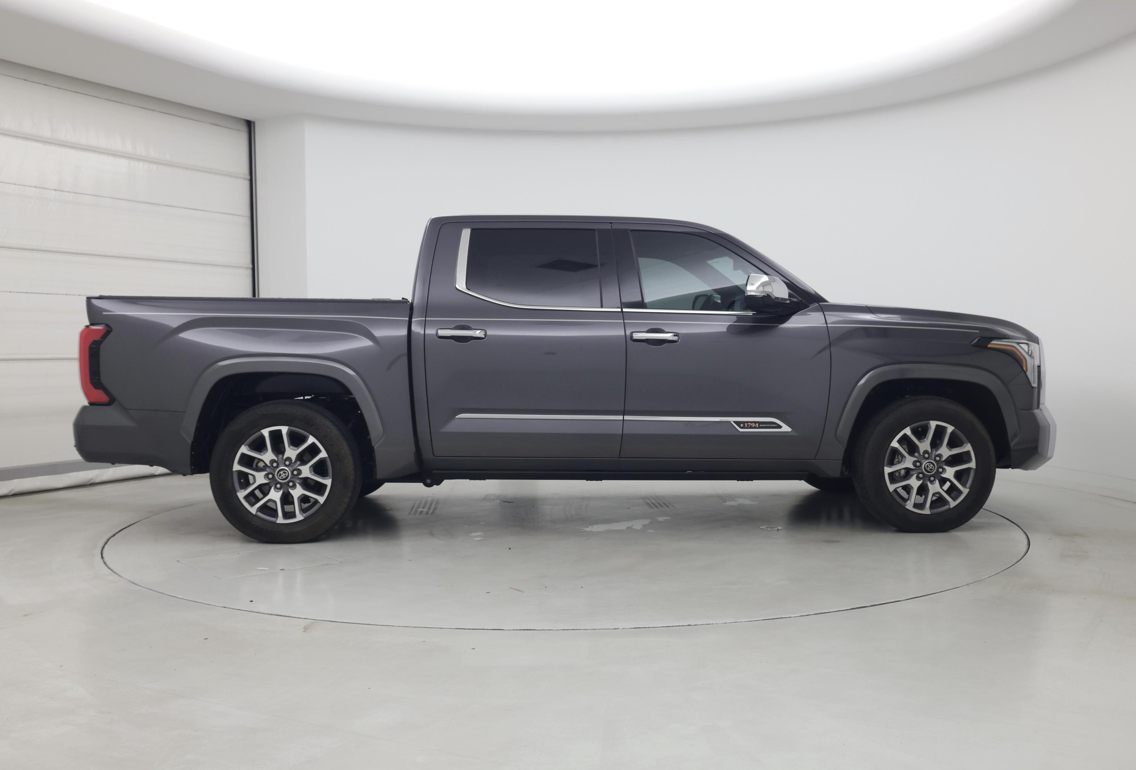 Thumbnail: 2022 Toyota Tundra - 7