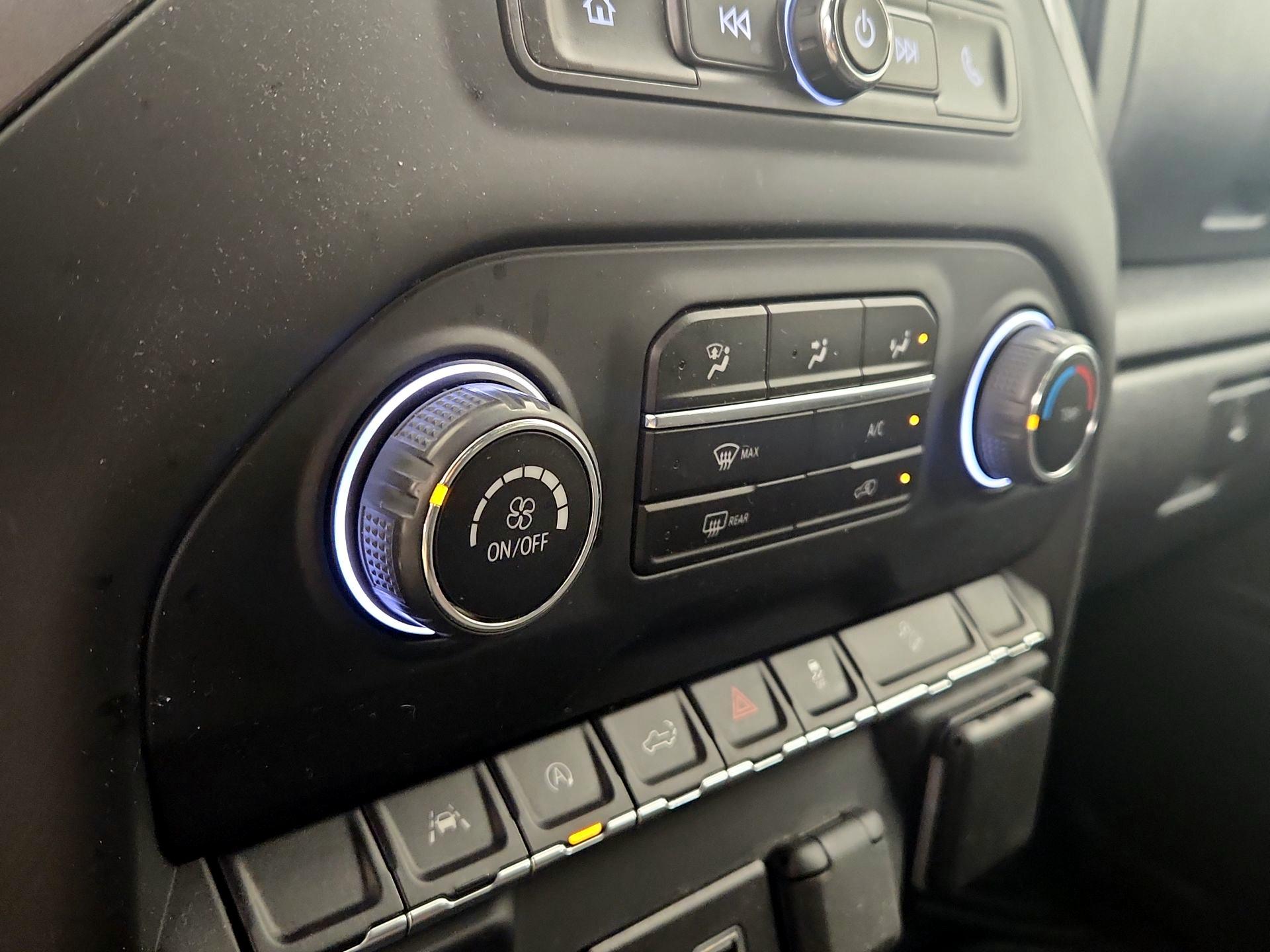 Thumbnail: 2023 Chevrolet Silverado 1500 - 16