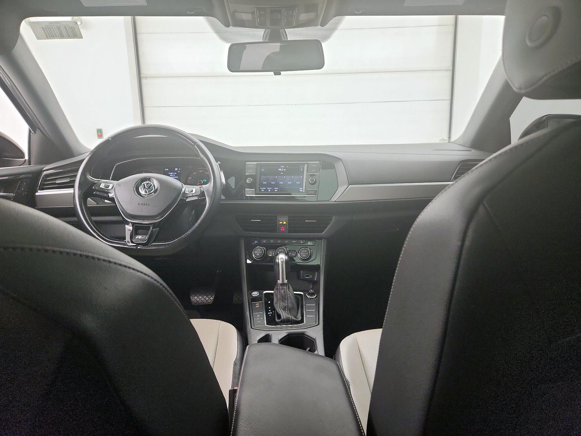 Thumbnail: 2019 Volkswagen Jetta - 9