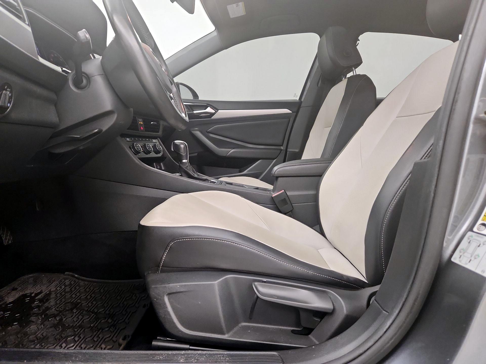 Thumbnail: 2019 Volkswagen Jetta - 11