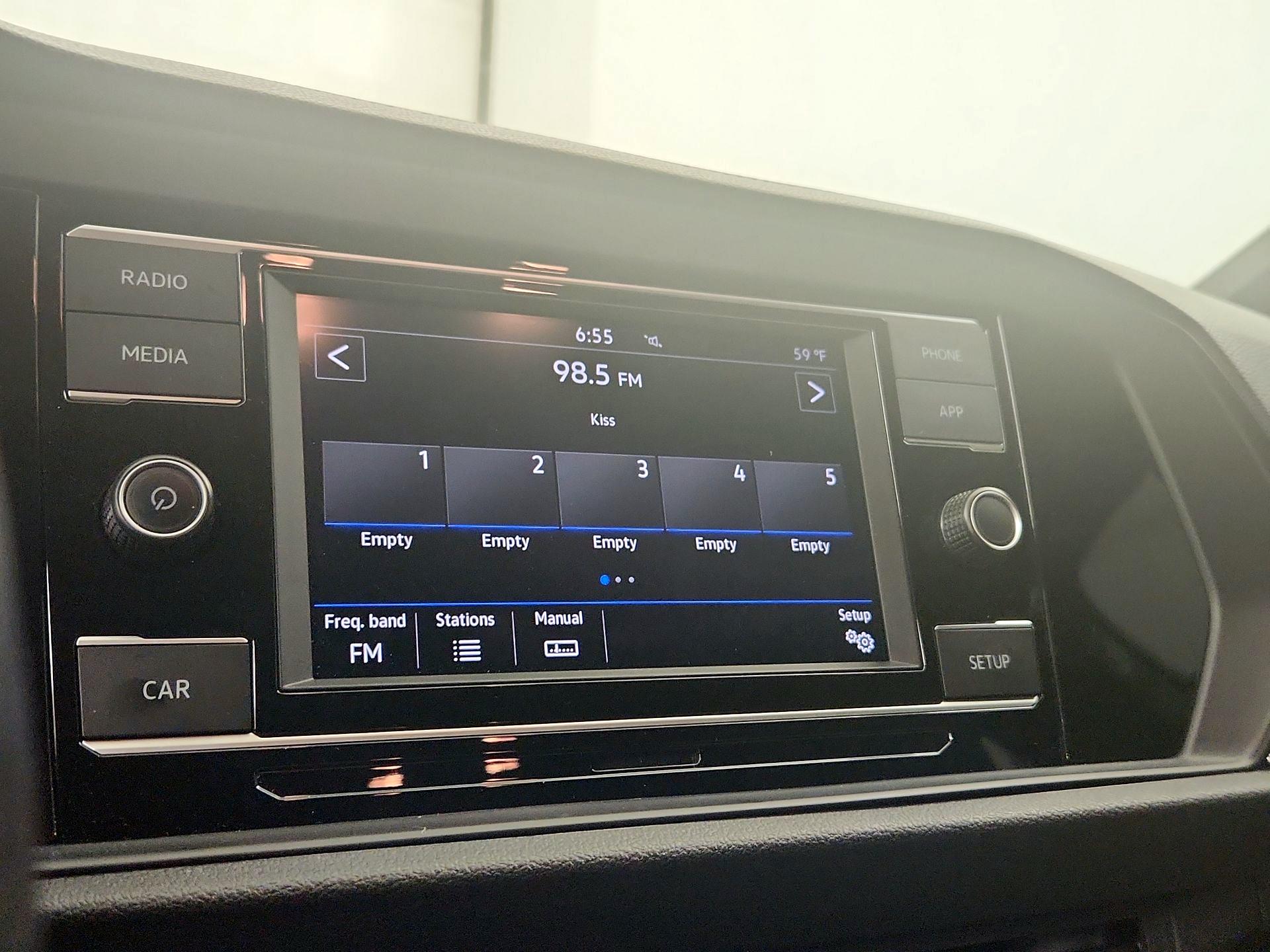 Thumbnail: 2019 Volkswagen Jetta - 15