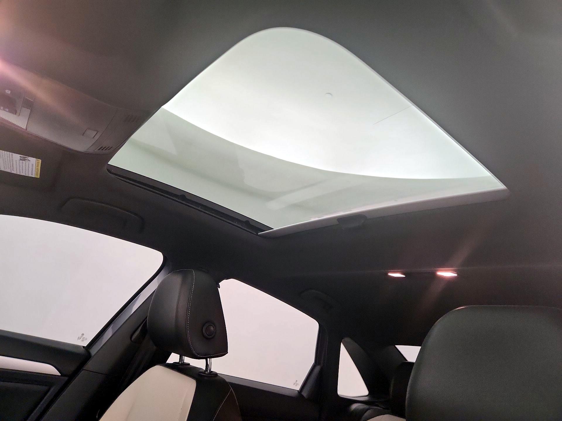 Thumbnail: 2019 Volkswagen Jetta - 19