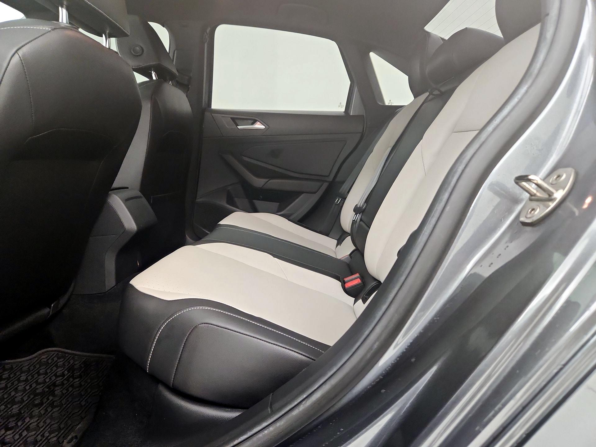 Thumbnail: 2019 Volkswagen Jetta - 20