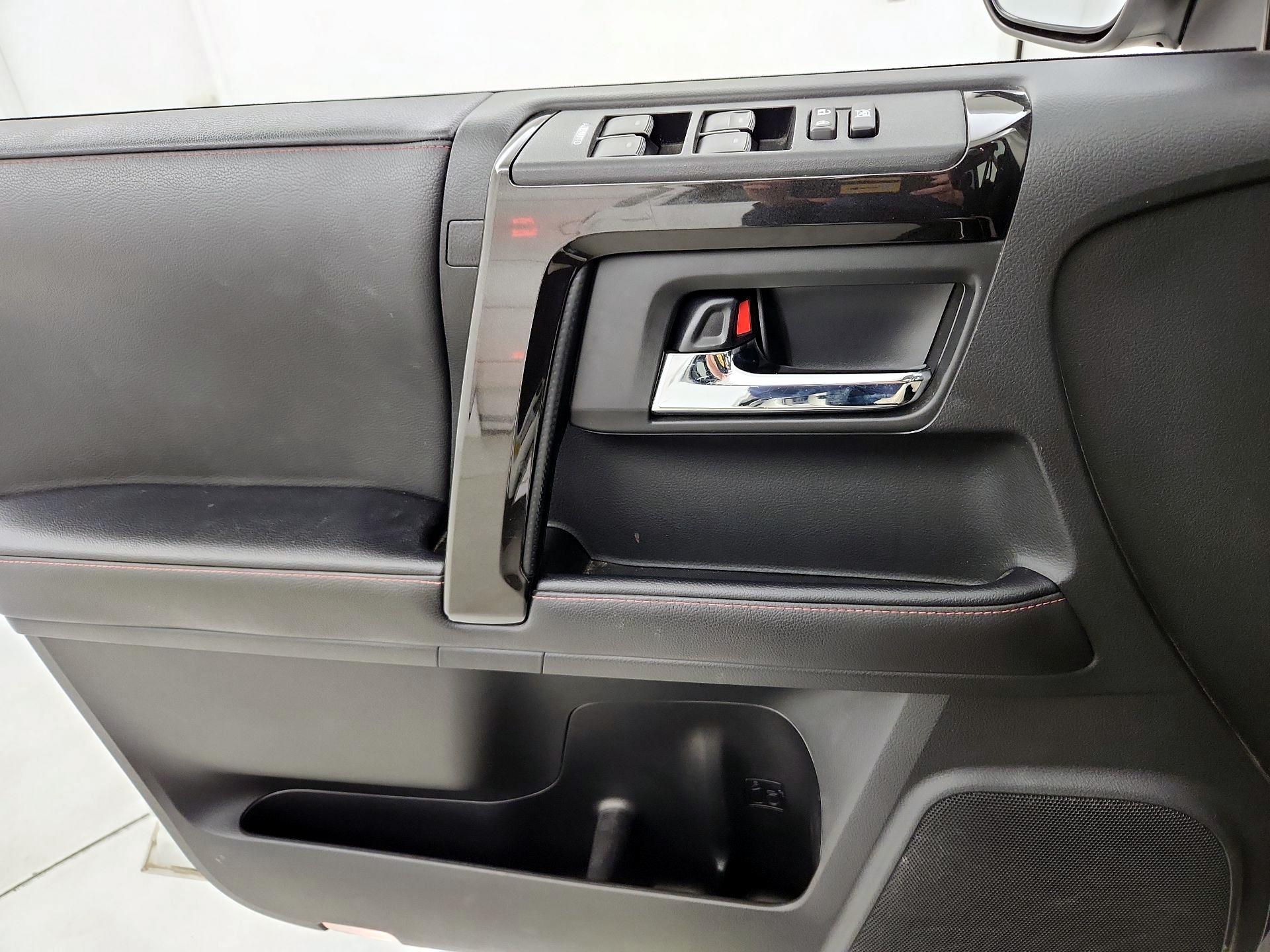 Thumbnail: 2023 Toyota 4Runner - 12