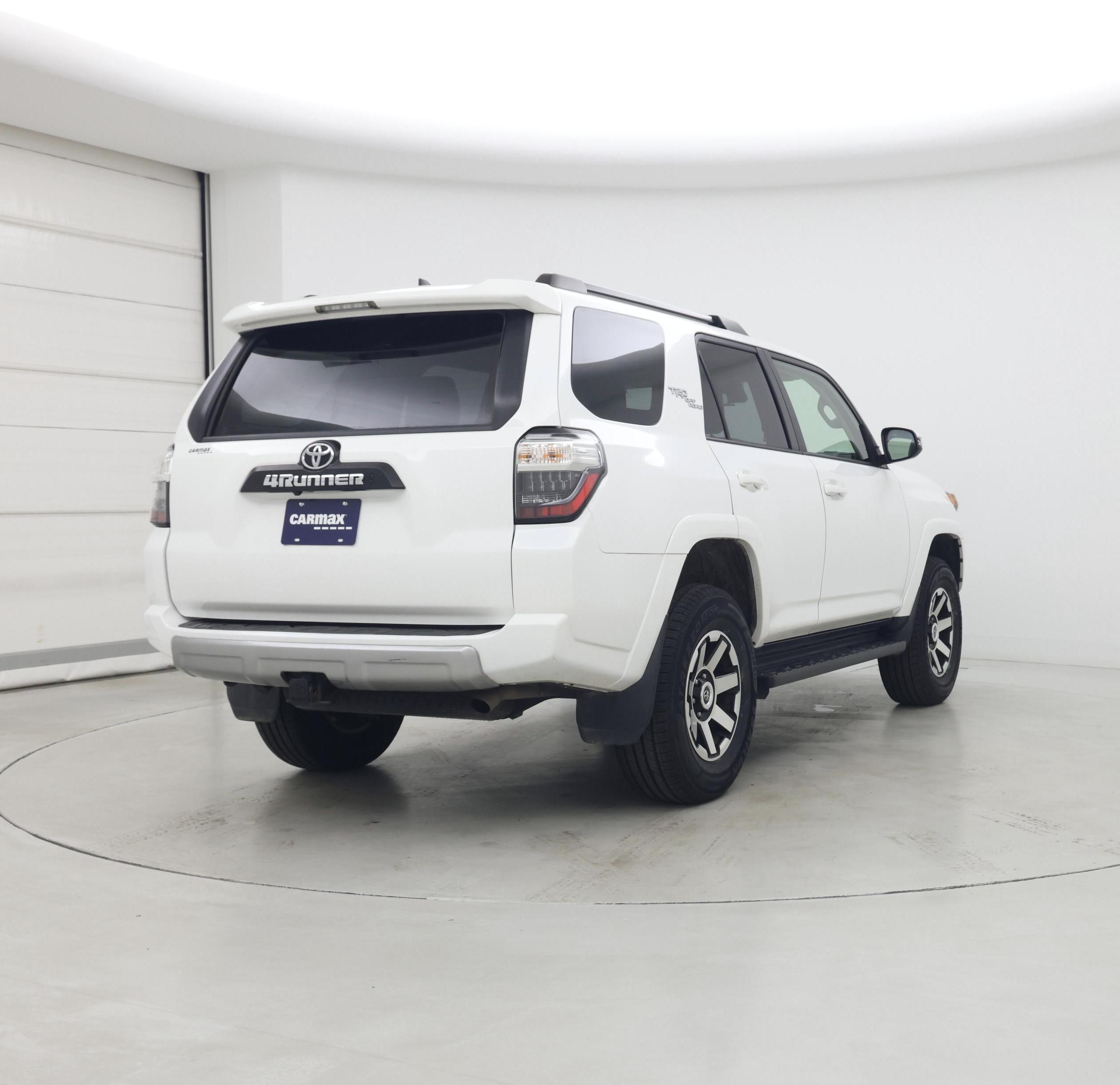 Thumbnail: 2023 Toyota 4Runner - 8