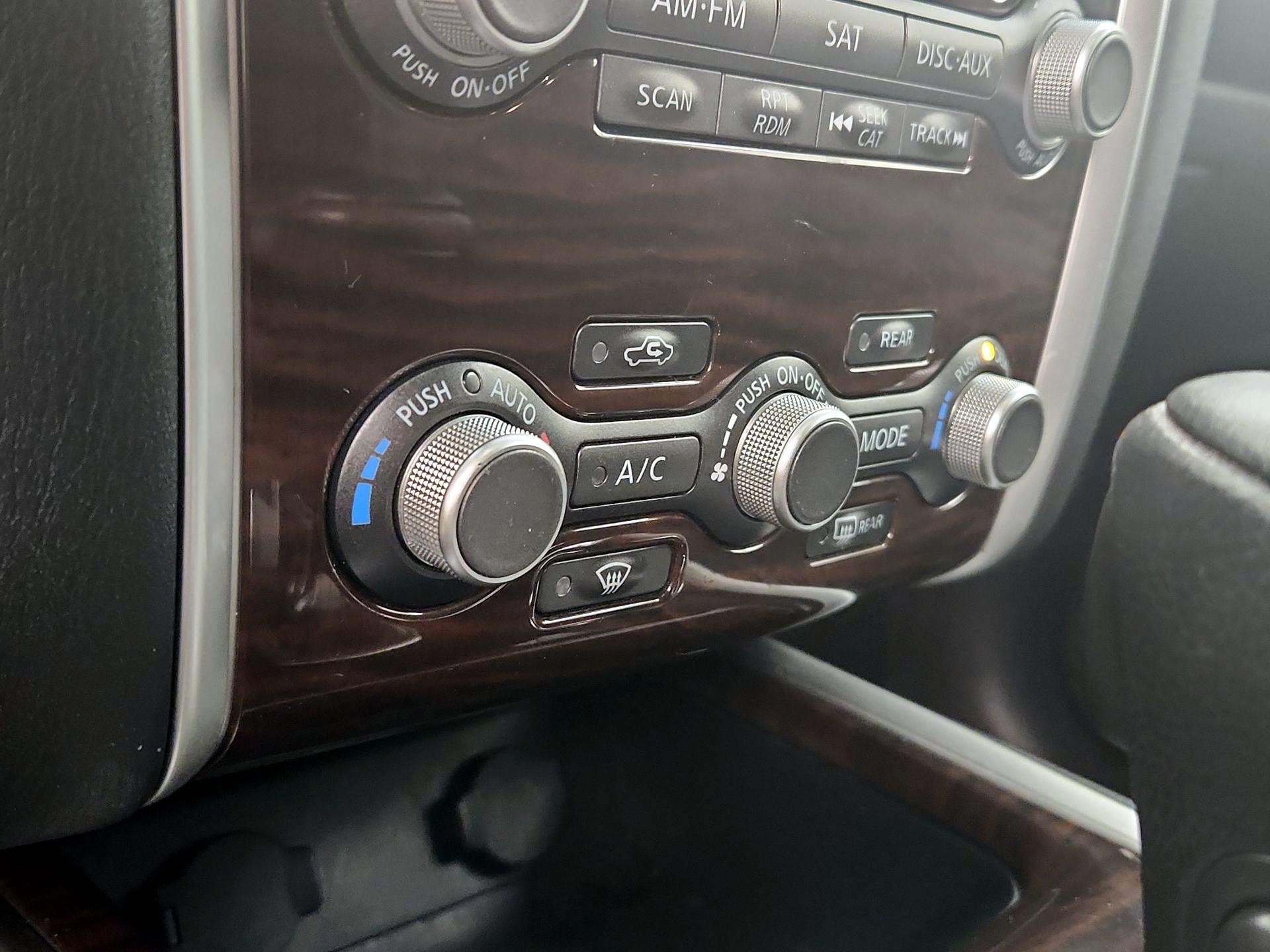 Thumbnail: 2014 Nissan Pathfinder - 16