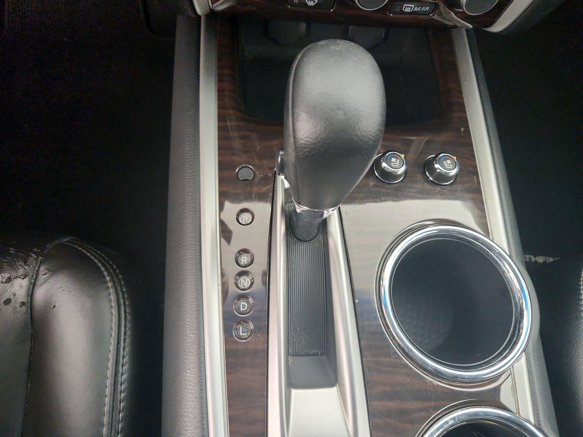 Thumbnail: 2014 Nissan Pathfinder - 17