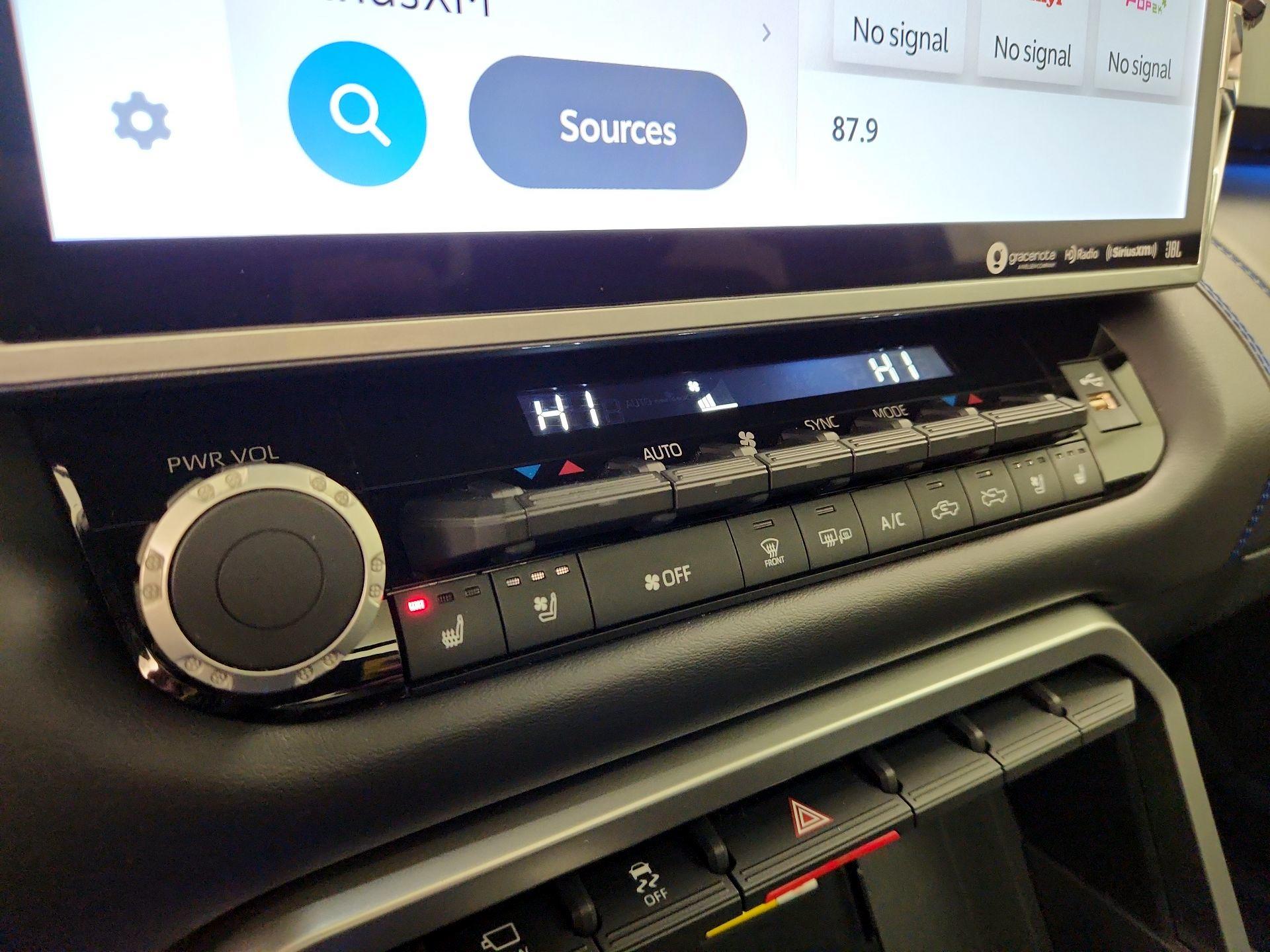 Thumbnail: 2022 Toyota Tundra - 16