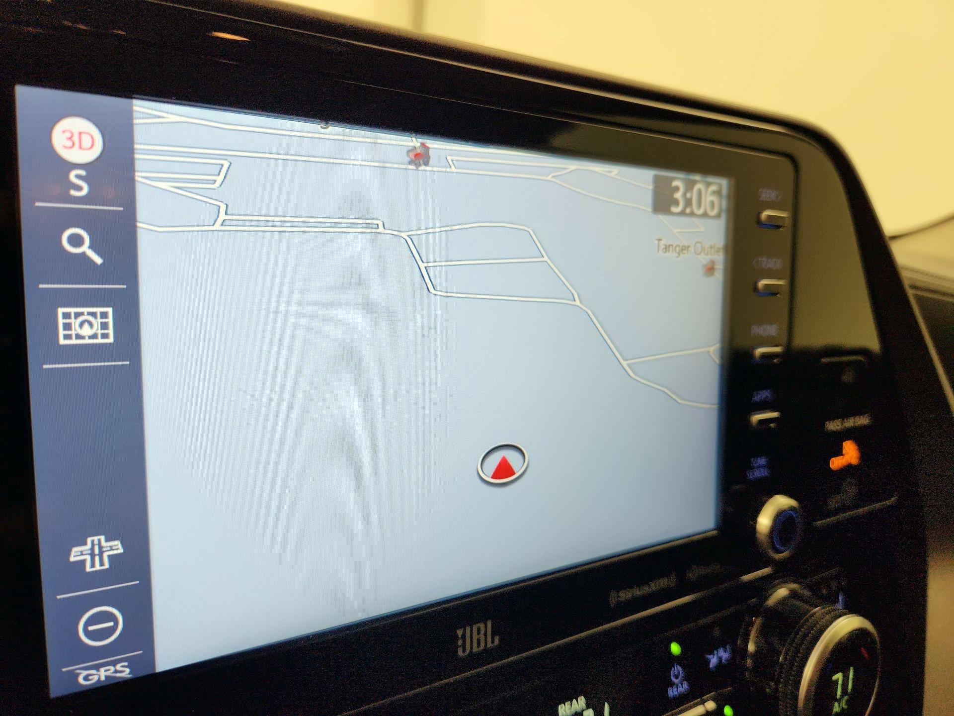 Thumbnail: 2020 Toyota Highlander - 14