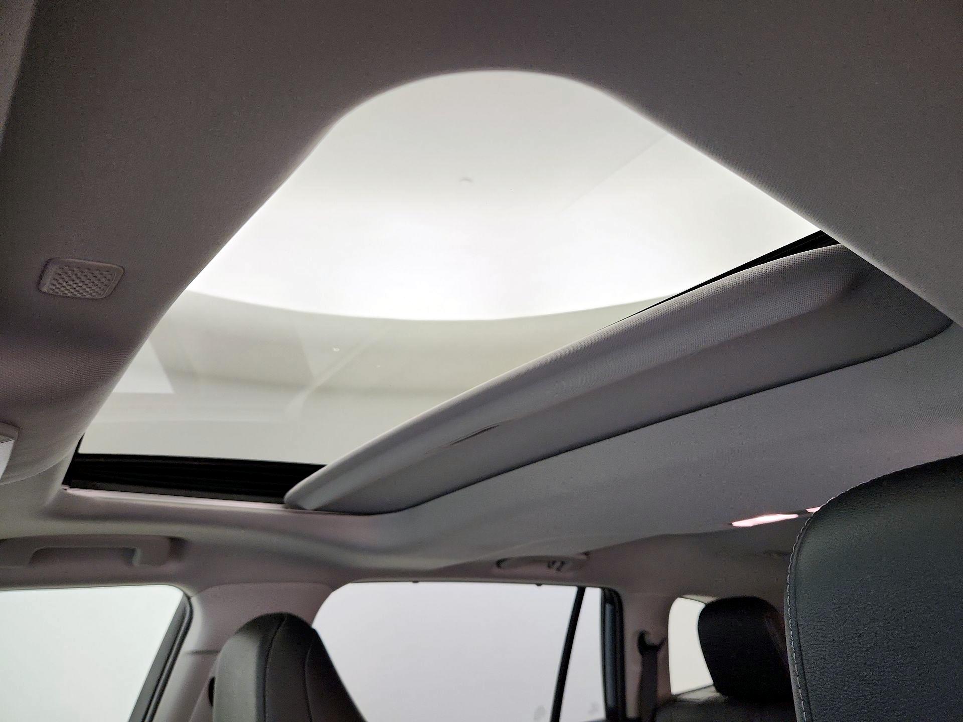 Thumbnail: 2020 Toyota Highlander - 20