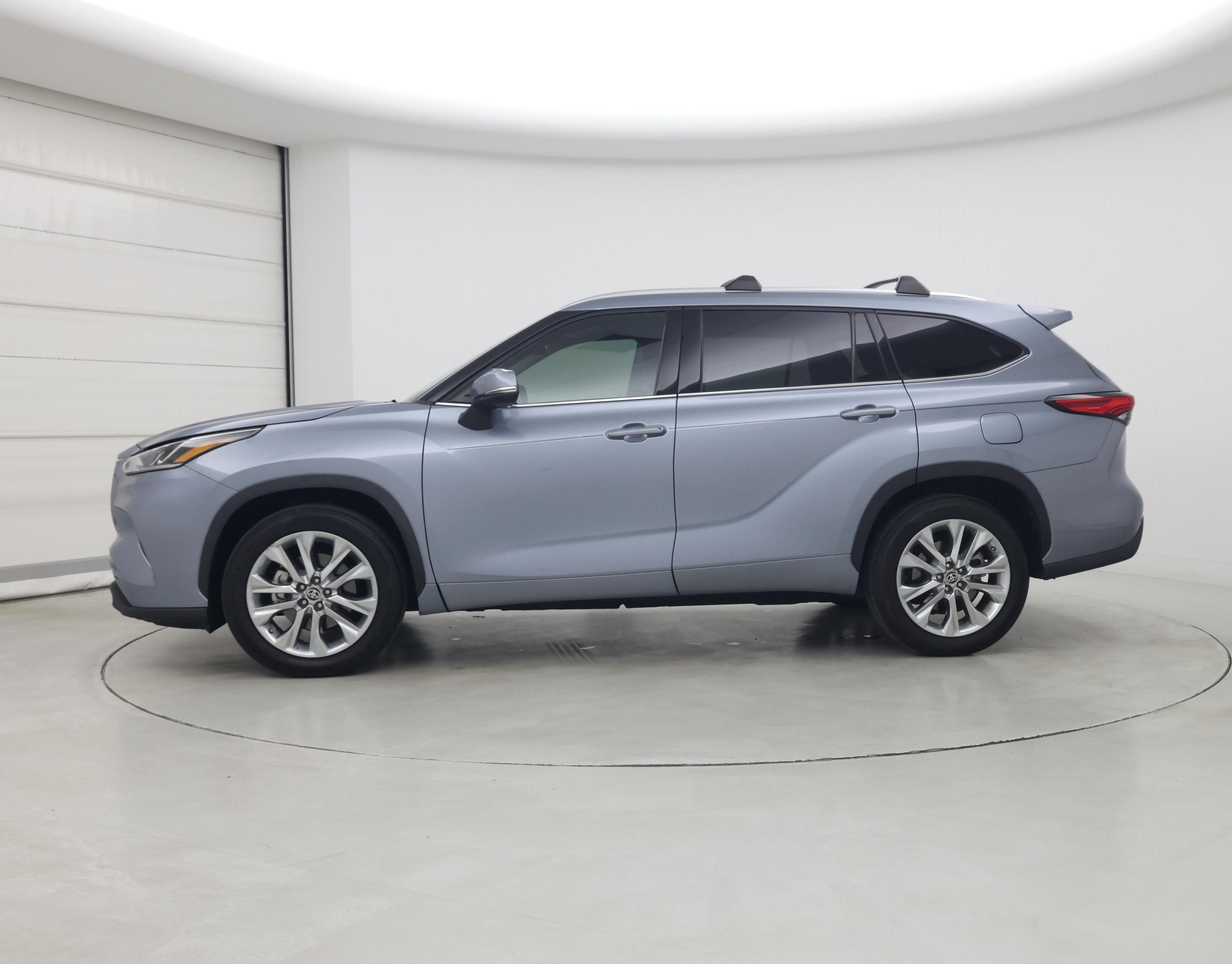 Thumbnail: 2020 Toyota Highlander - 3
