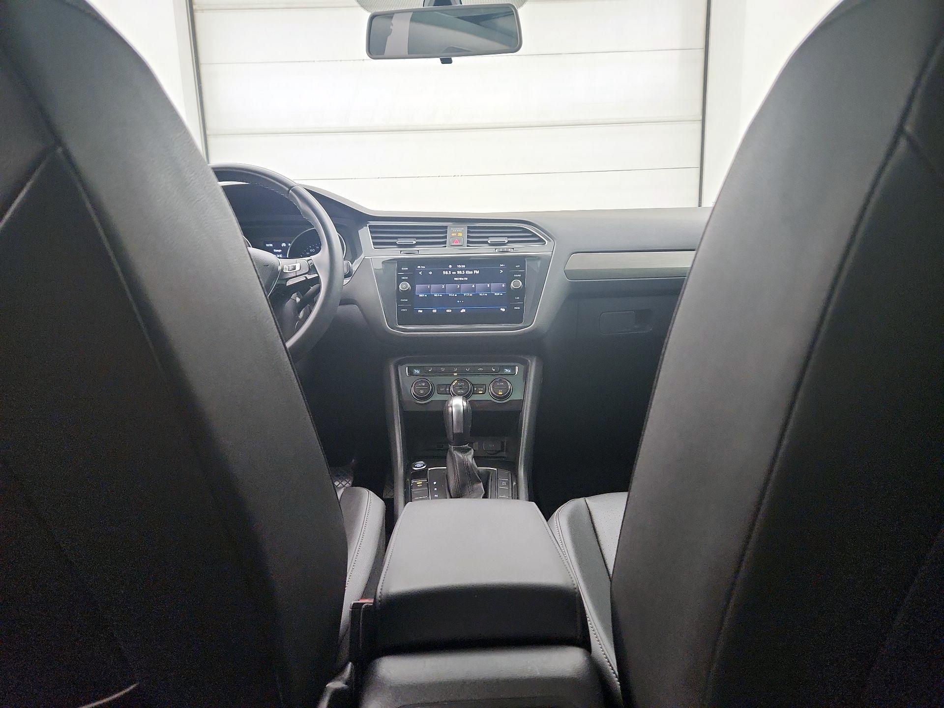 Thumbnail: 2020 Volkswagen Tiguan - 9