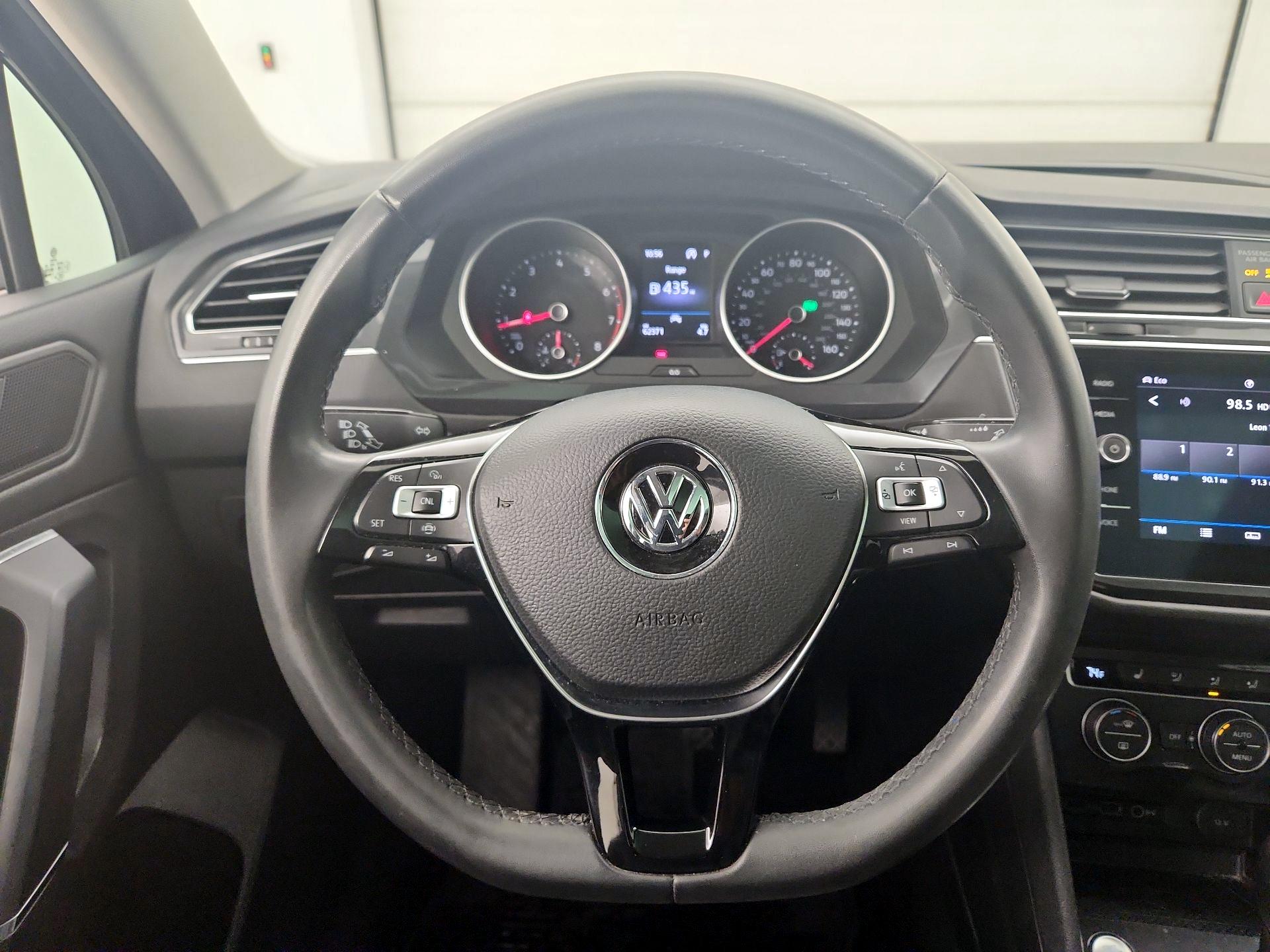 Thumbnail: 2020 Volkswagen Tiguan - 10