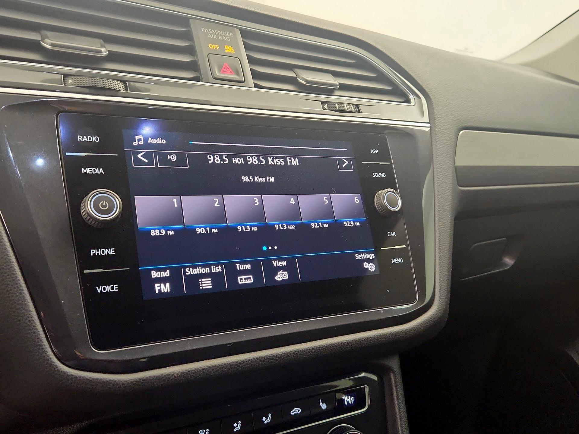 Thumbnail: 2020 Volkswagen Tiguan - 15