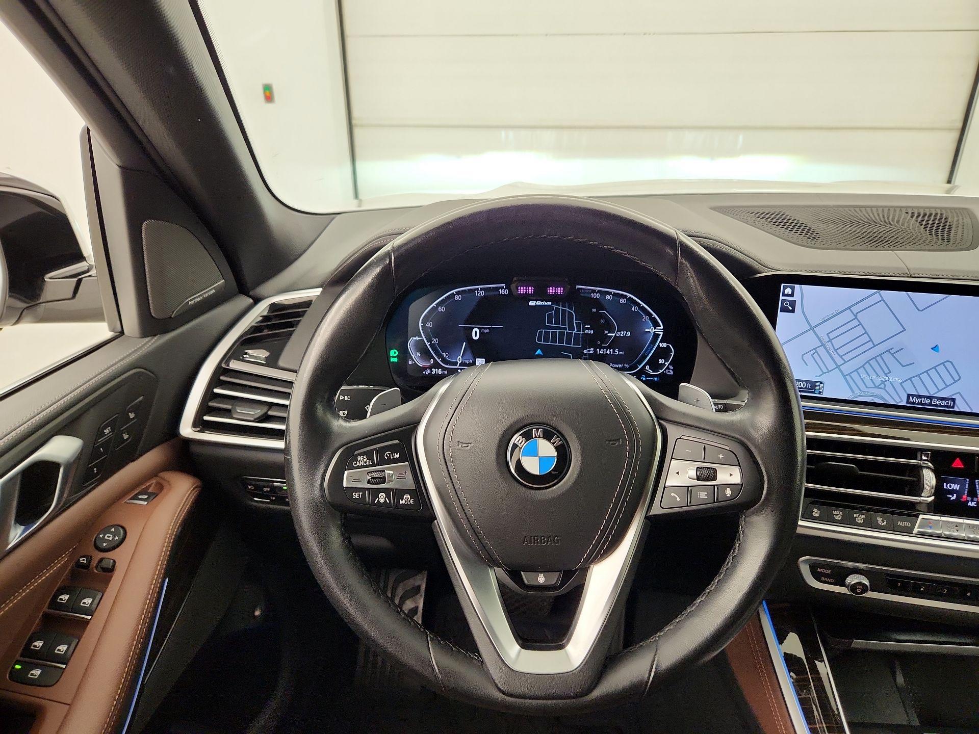 Thumbnail: 2021 BMW X5 - 10