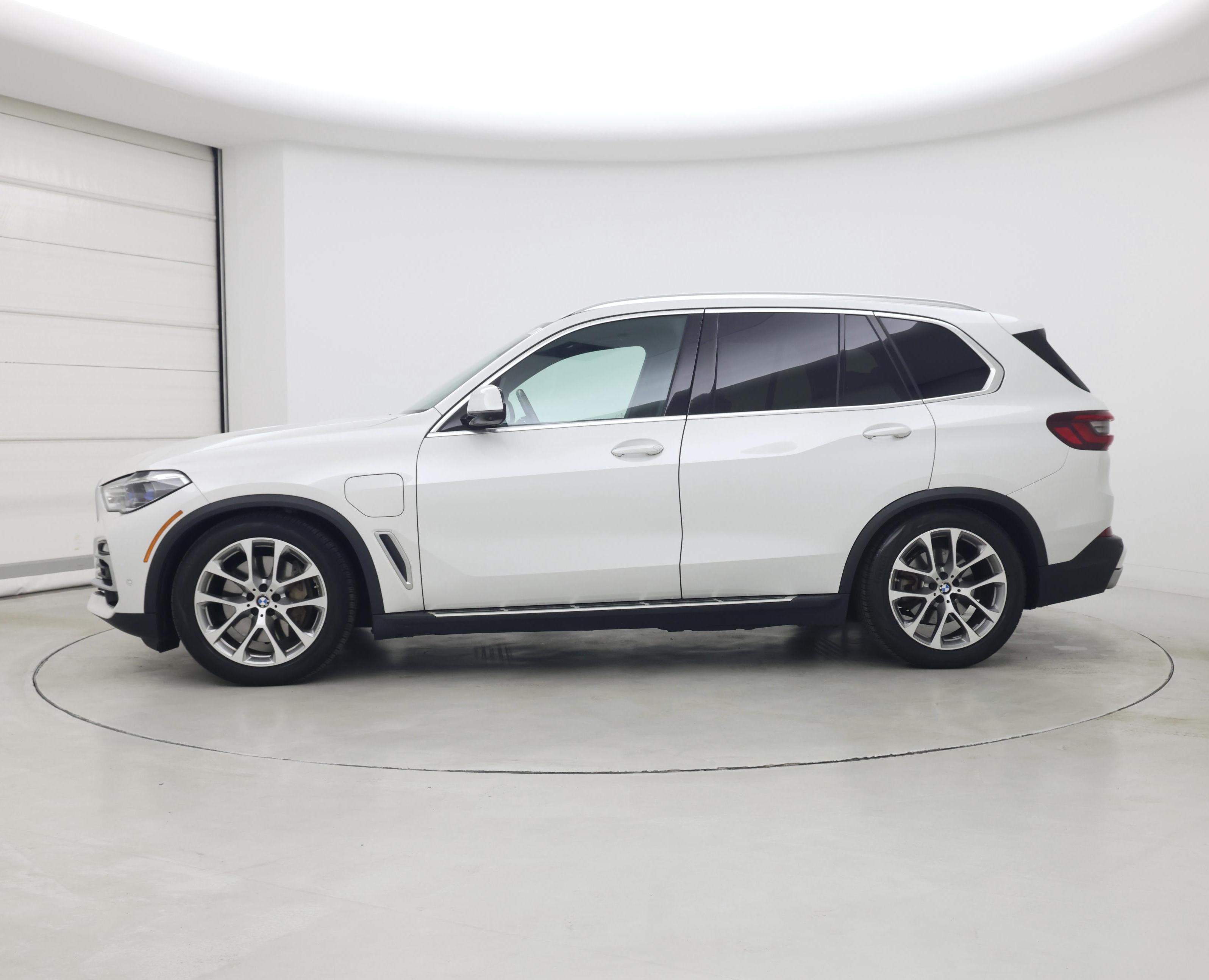 Thumbnail: 2021 BMW X5 - 3