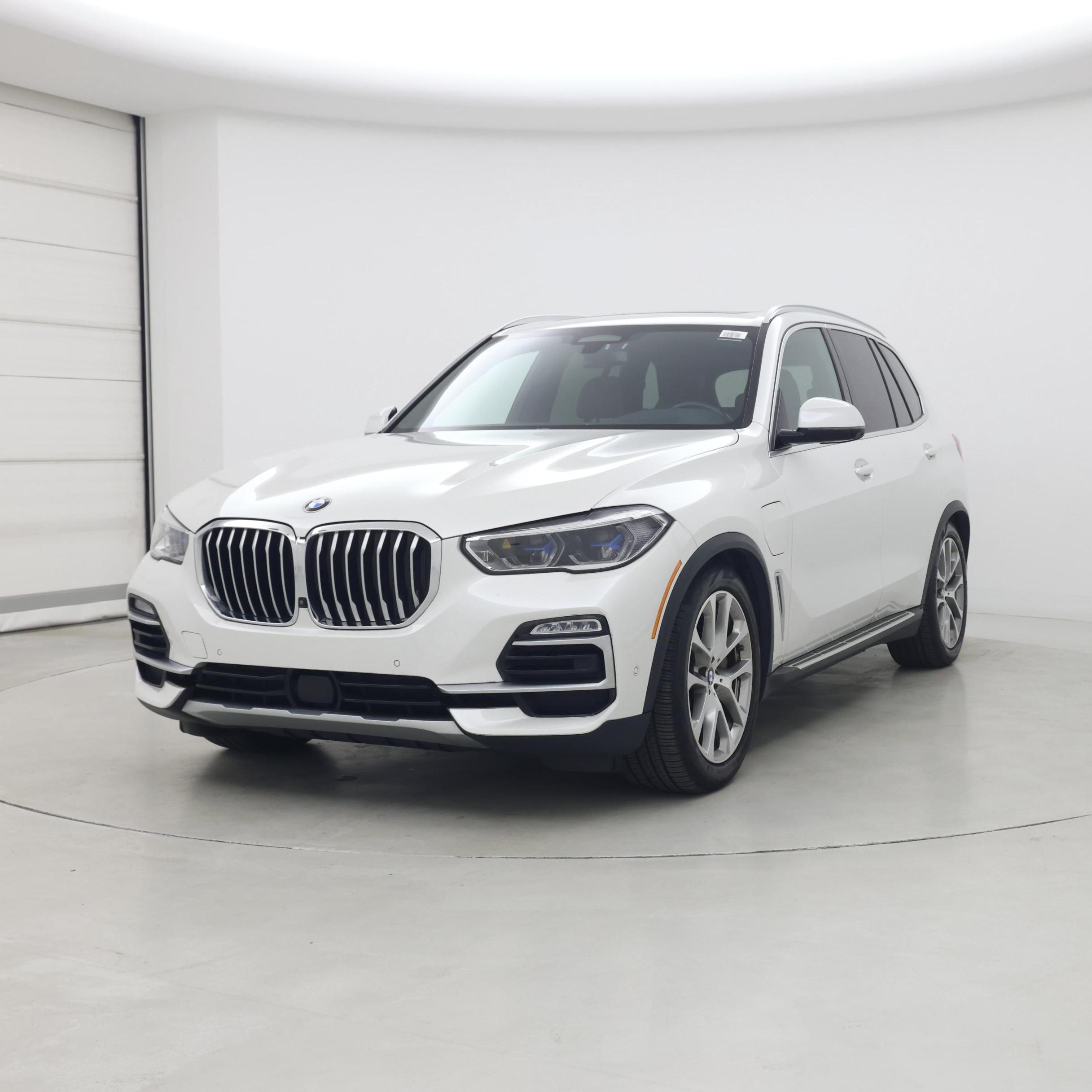 Thumbnail: 2021 BMW X5 - 4