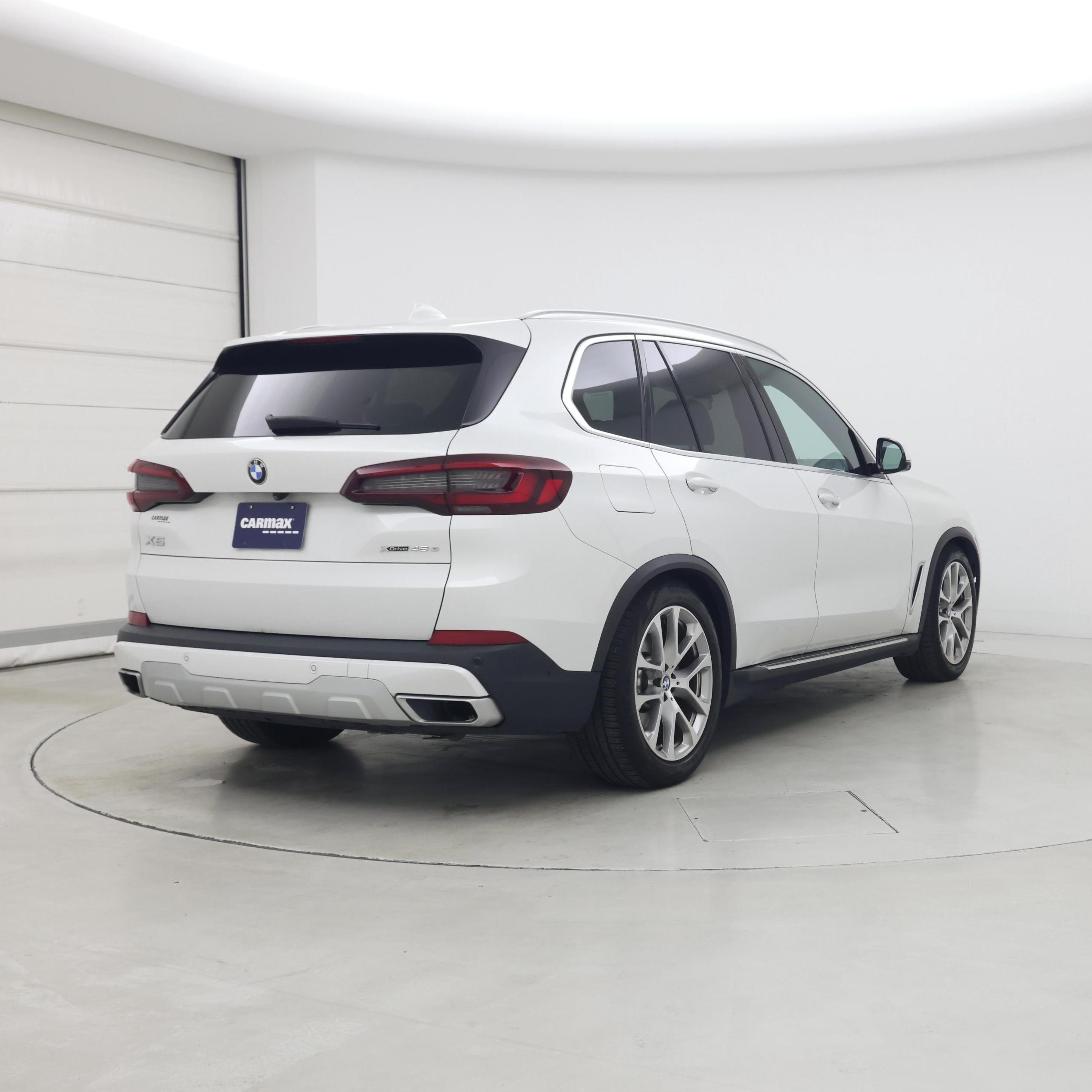 Thumbnail: 2021 BMW X5 - 8