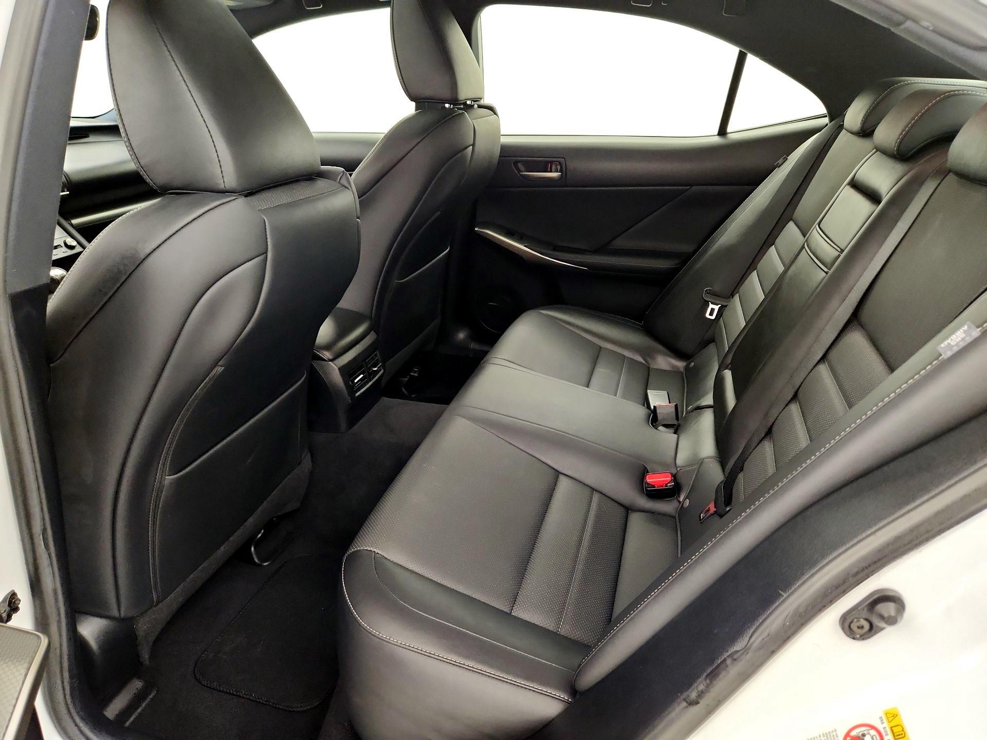 Thumbnail: 2018 Lexus IS - 20