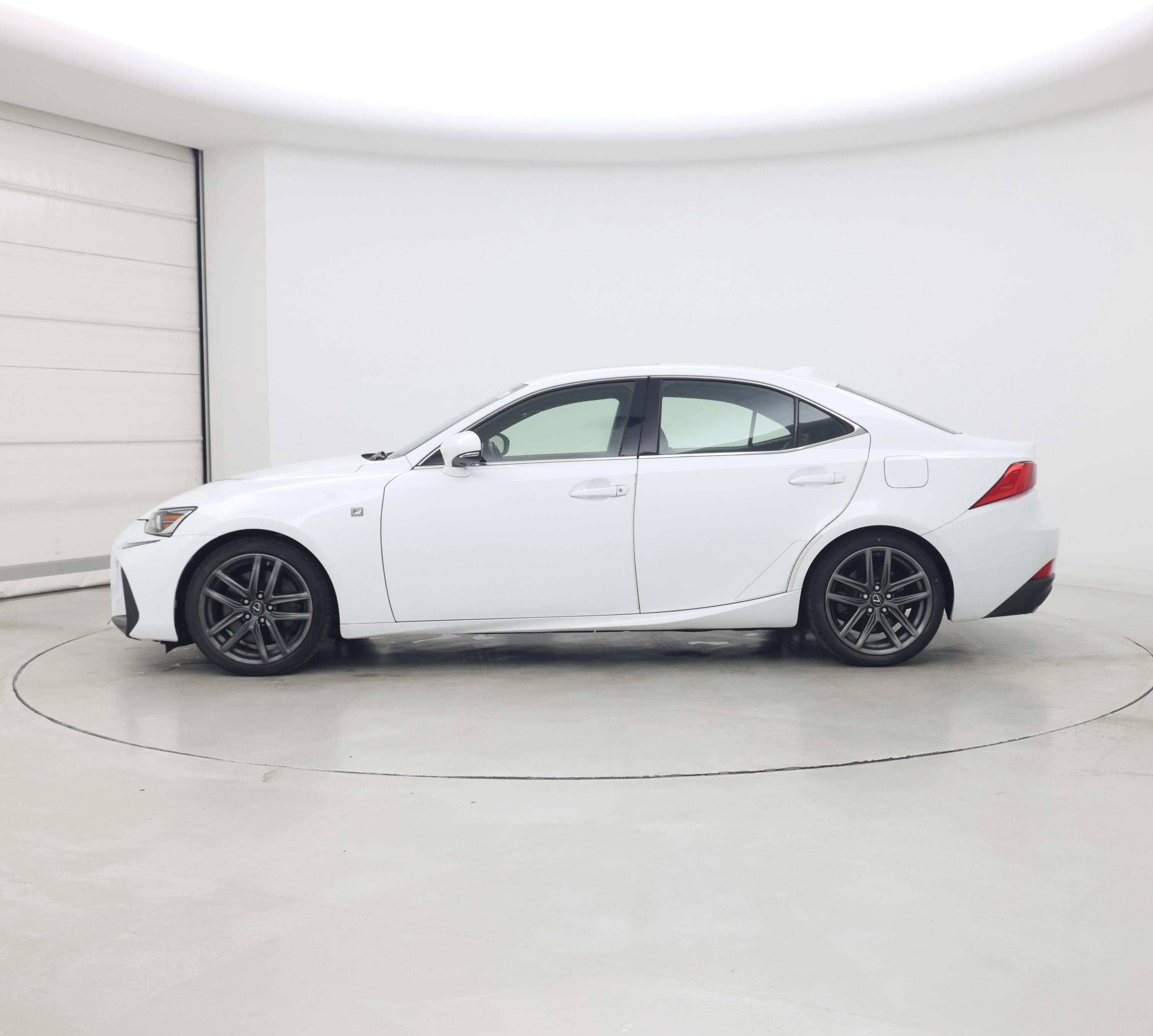 Thumbnail: 2018 Lexus IS - 3