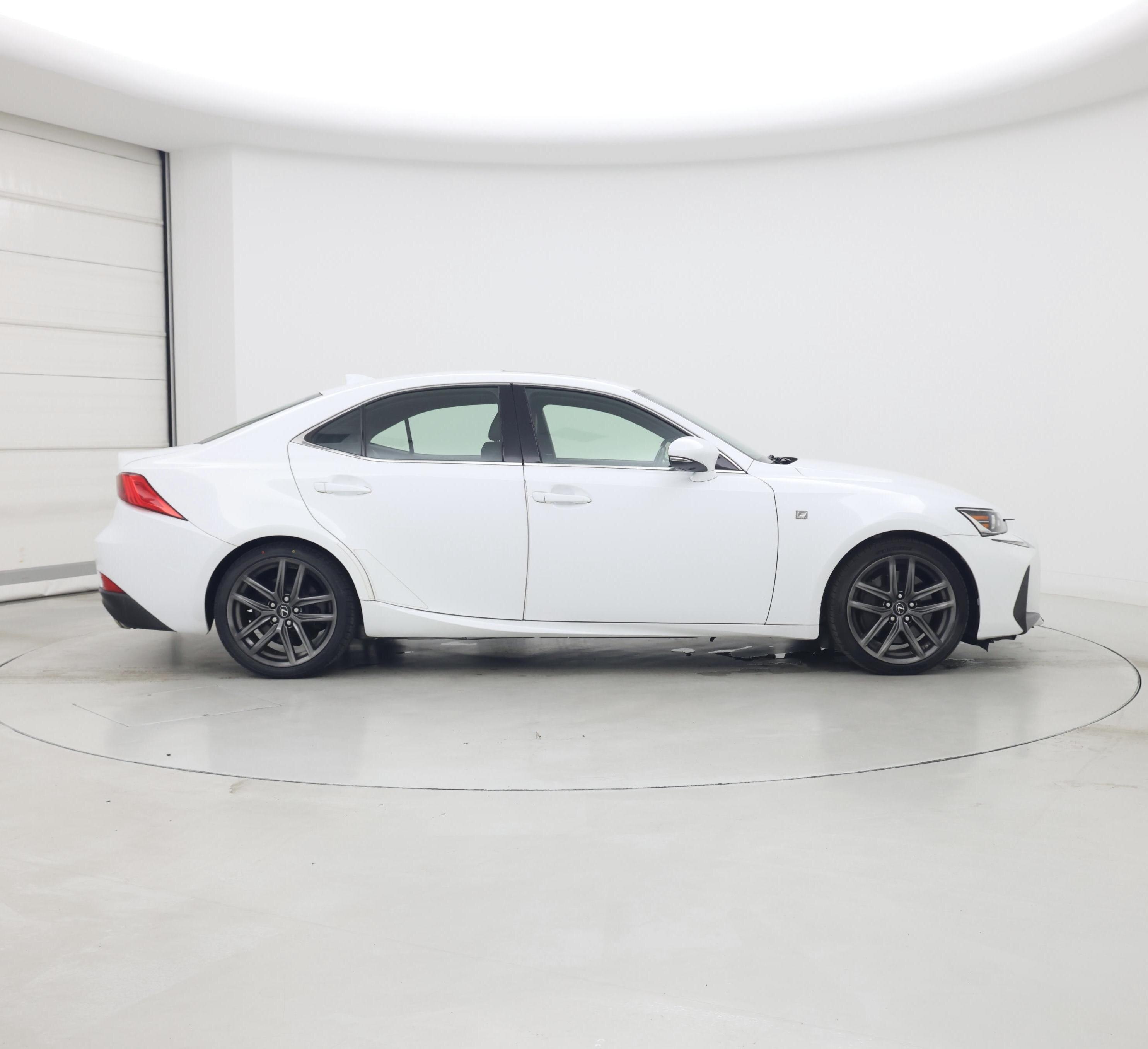 Thumbnail: 2018 Lexus IS - 7