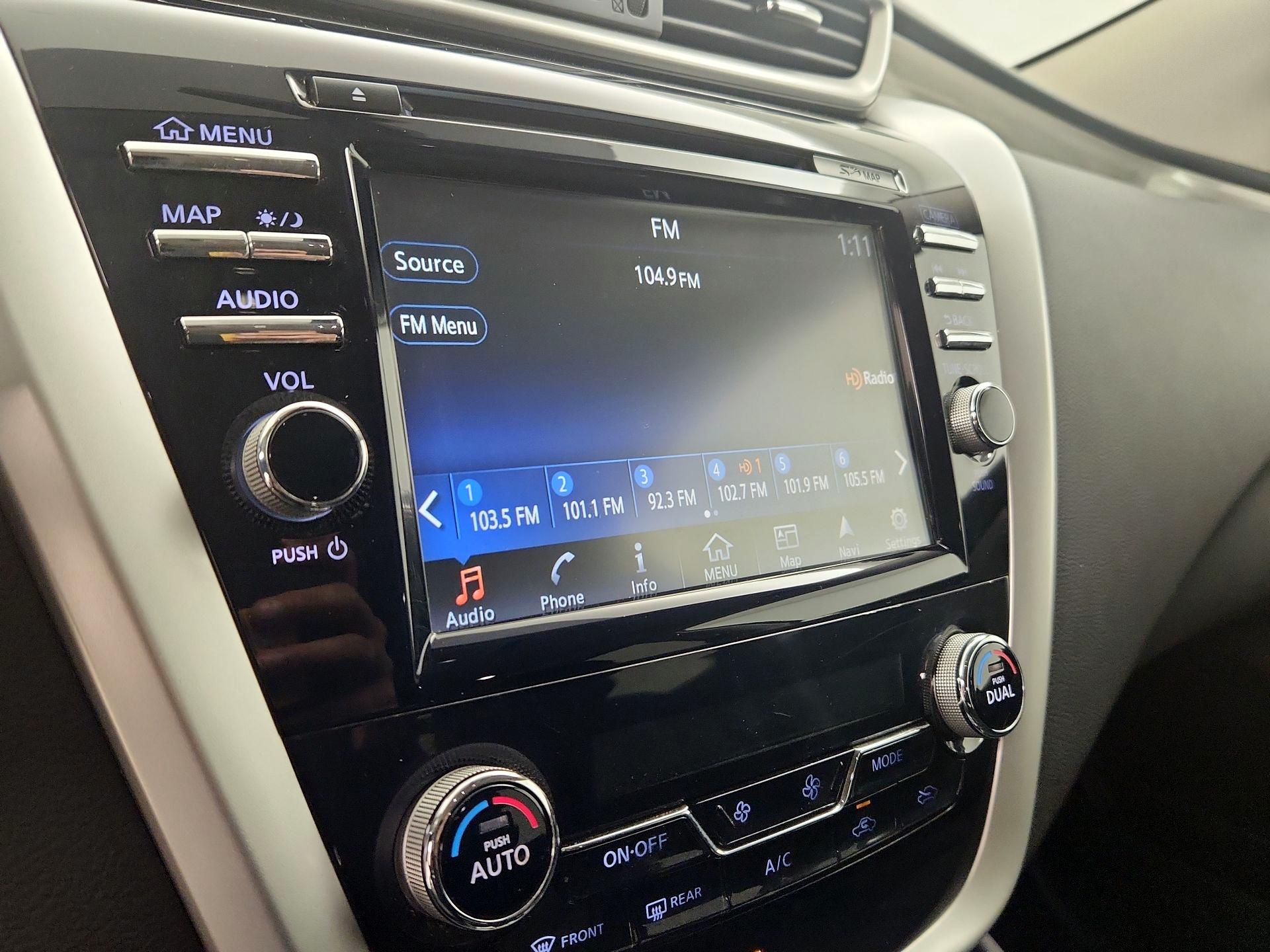 Thumbnail: 2016 Nissan Murano - 16