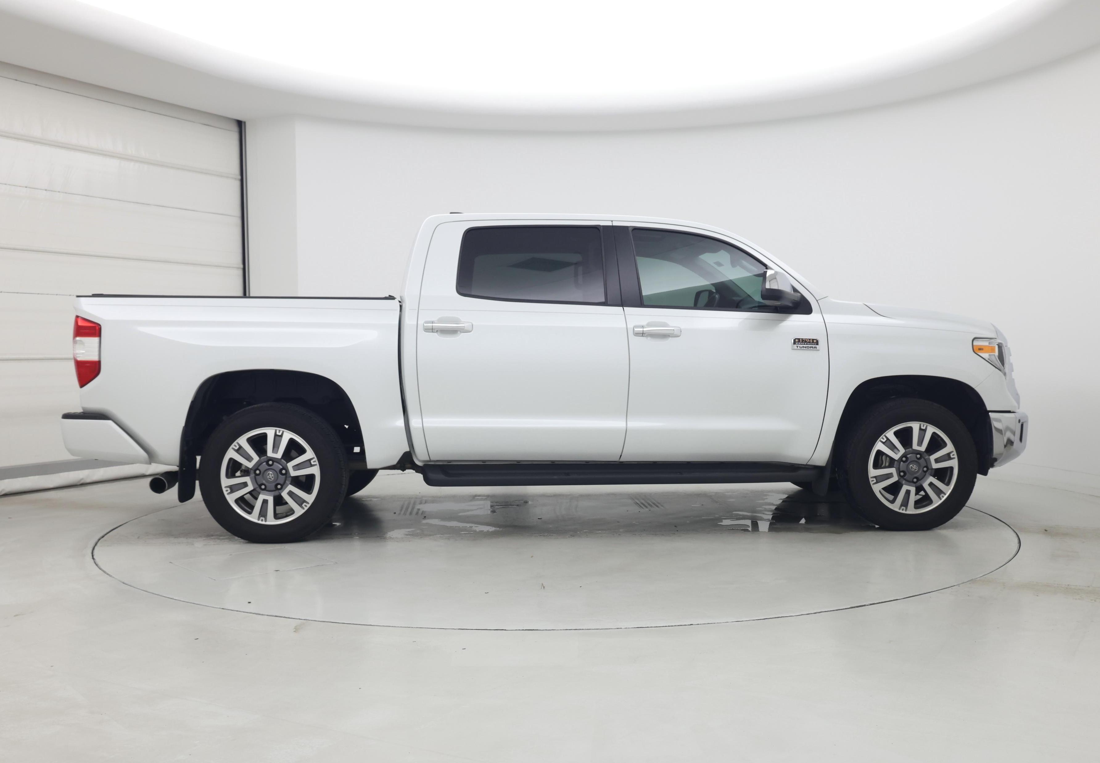 Thumbnail: 2021 Toyota Tundra - 7