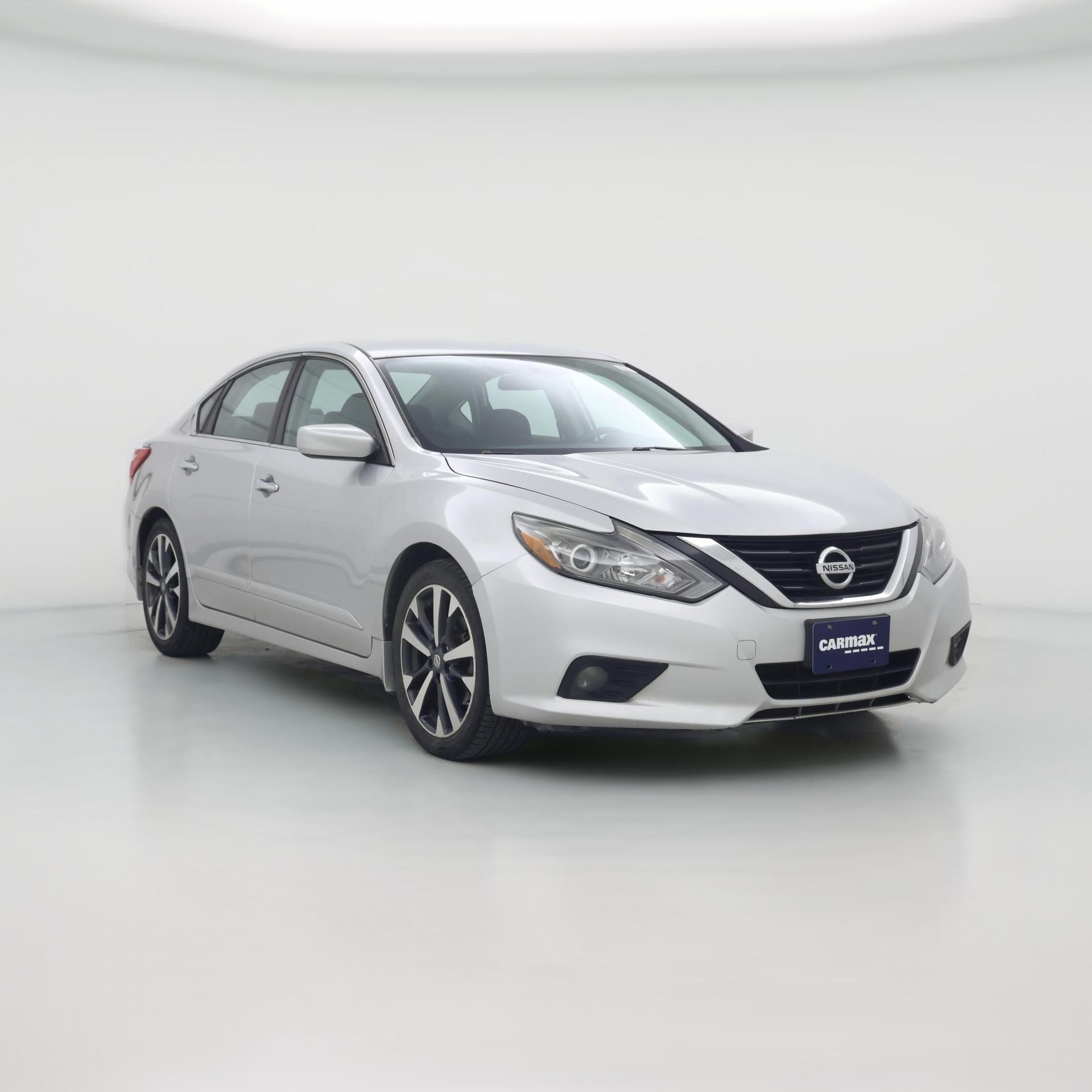 Thumbnail: 2016 Nissan Altima - 1