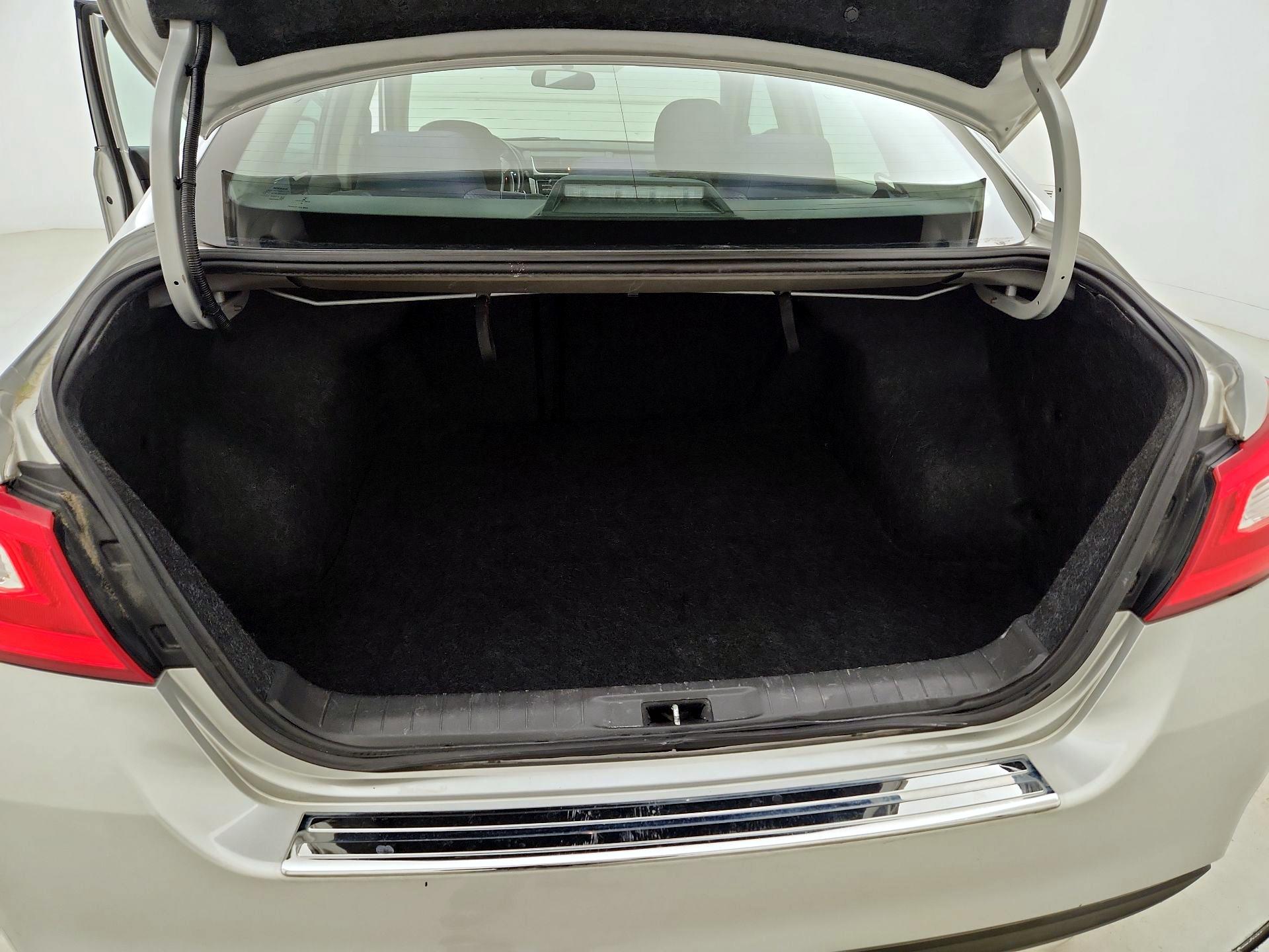 Thumbnail: 2016 Nissan Altima - 20